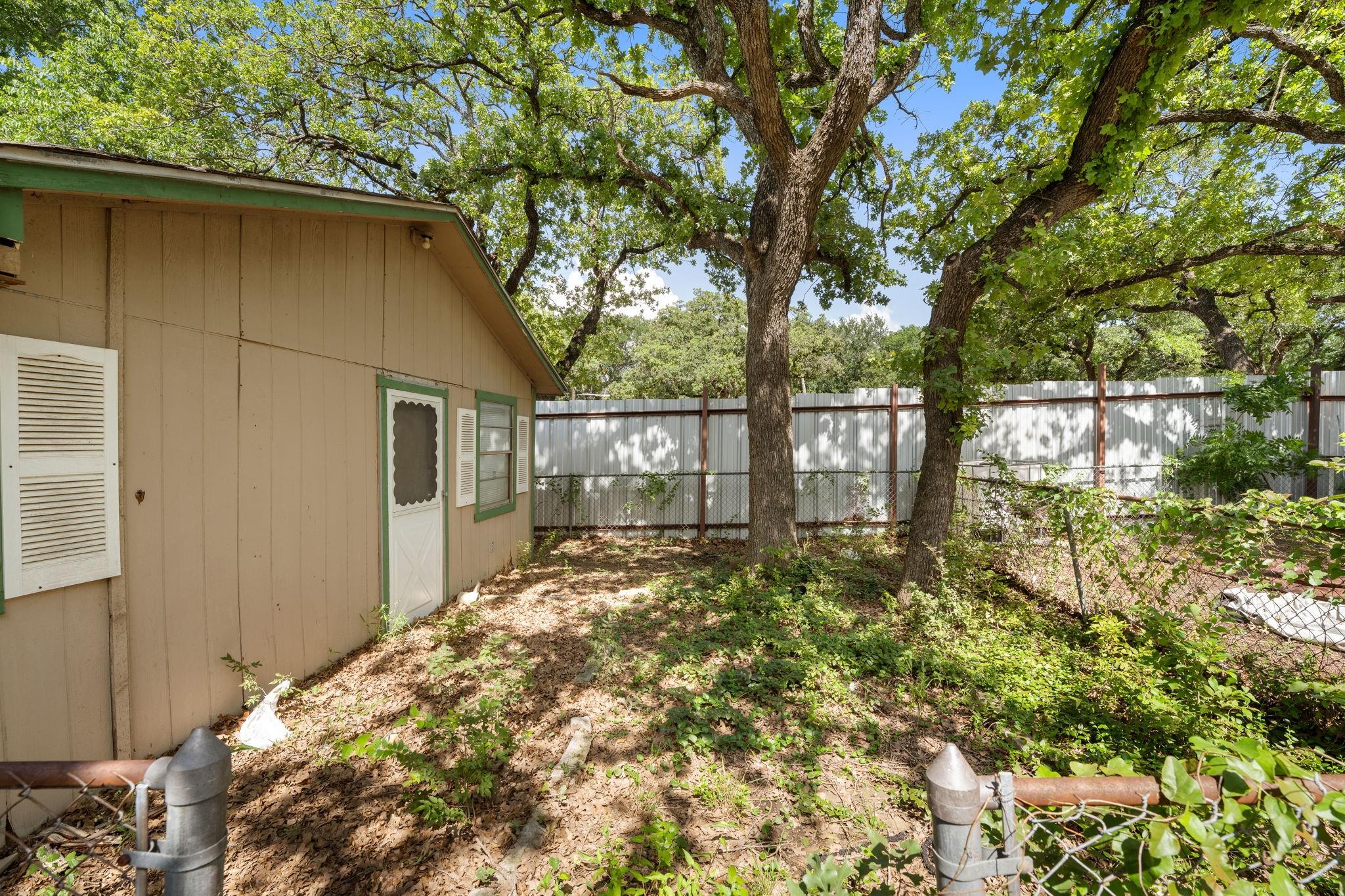 main property photo 16