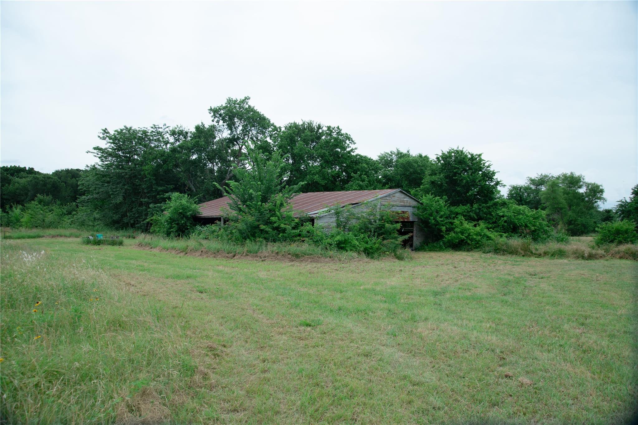 main property photo 7