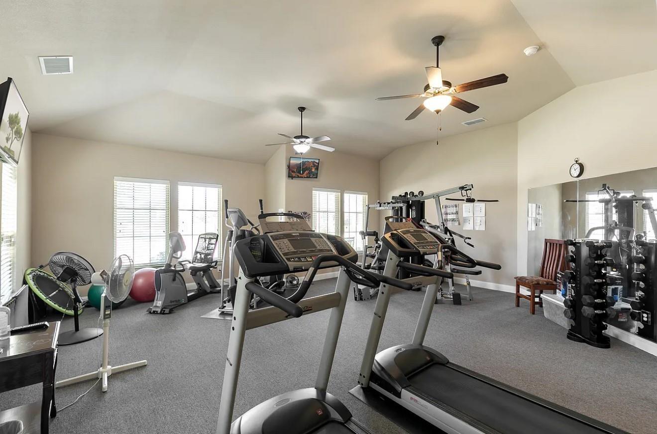 main property photo 22
