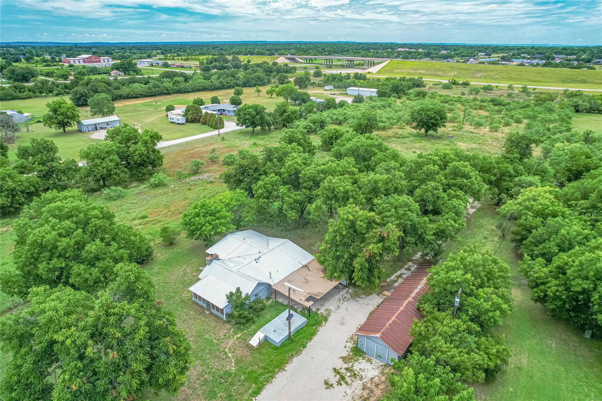 main property photo 10