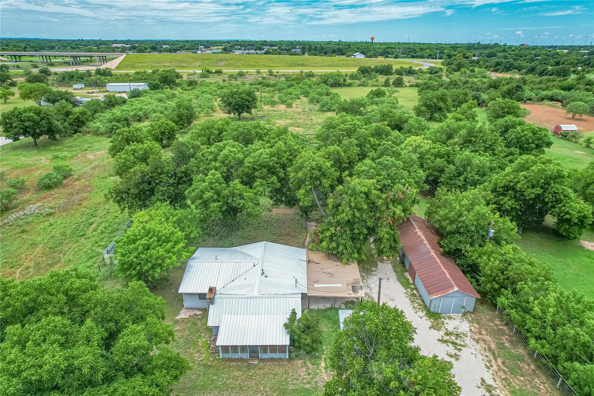 main property photo 11