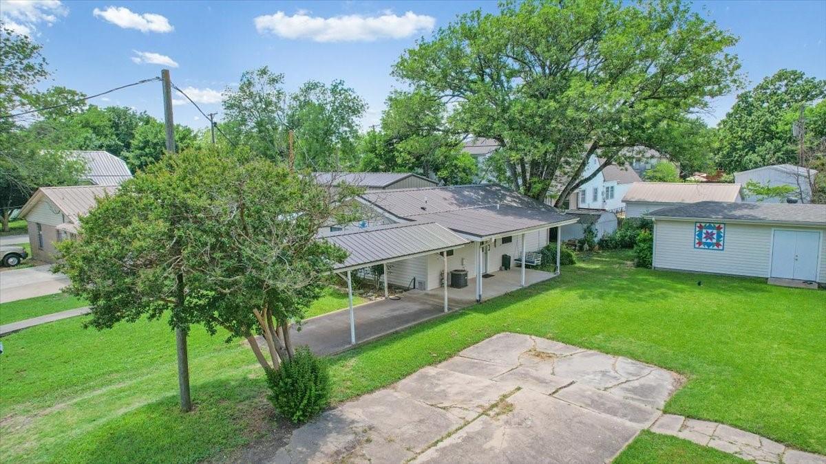 main property photo 32