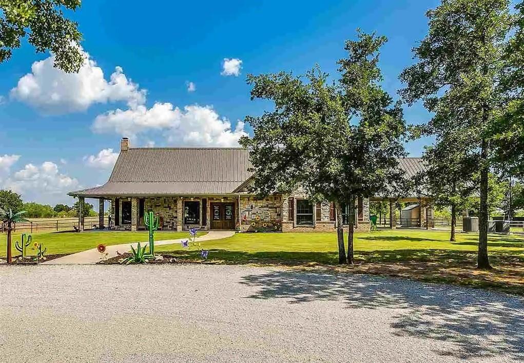 main property photo 0