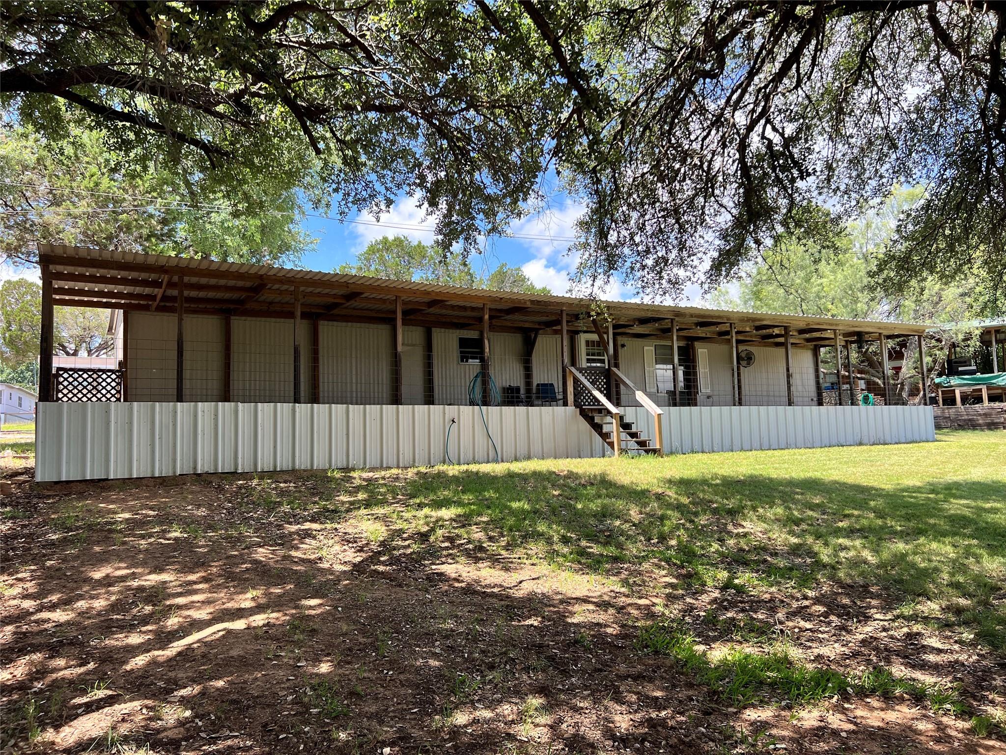 main property photo 28