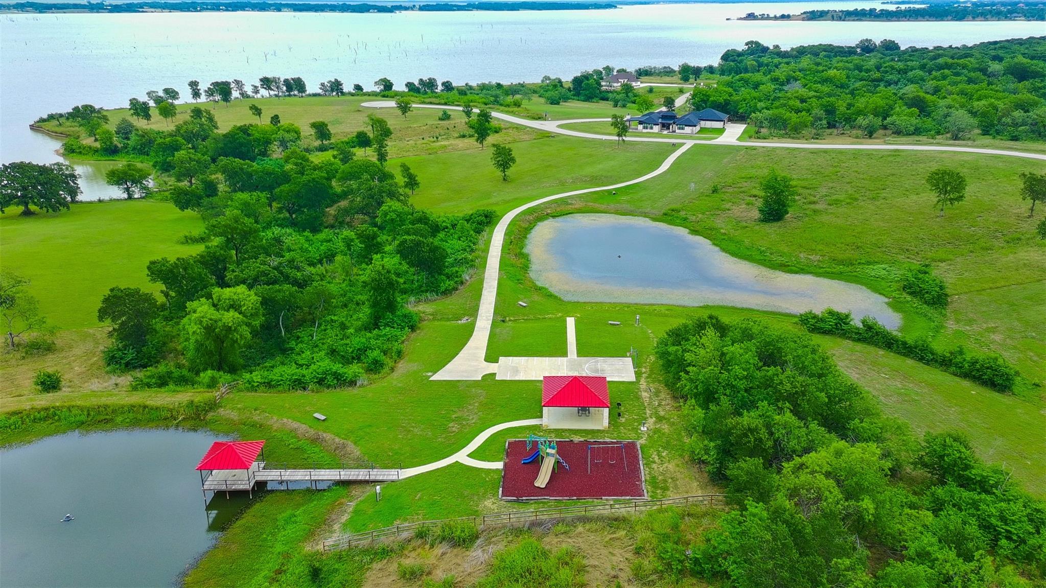 main property photo 3