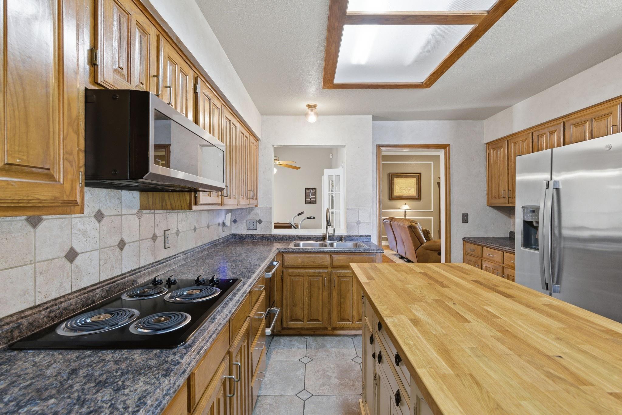main property photo 12