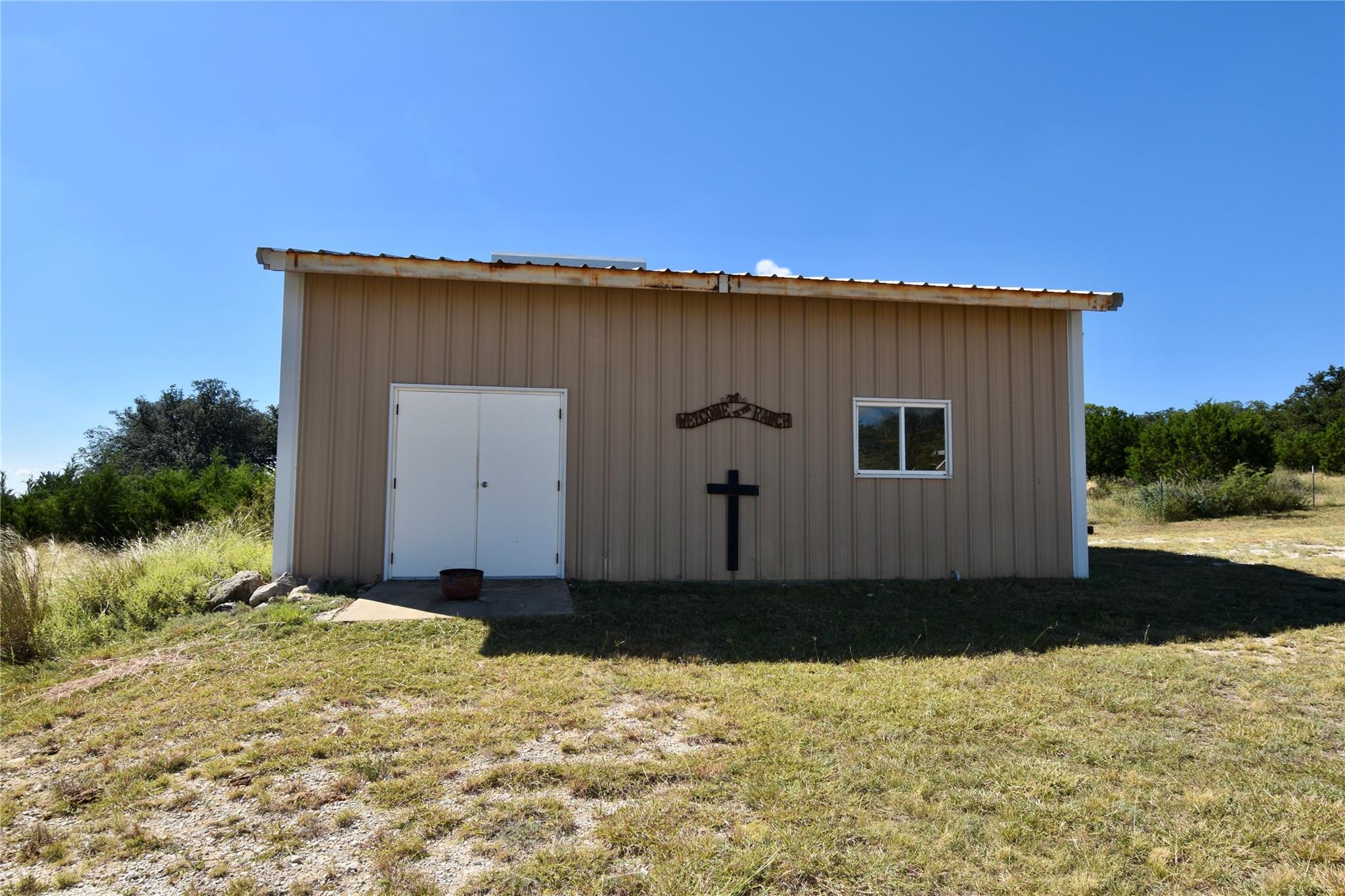 main property photo 18