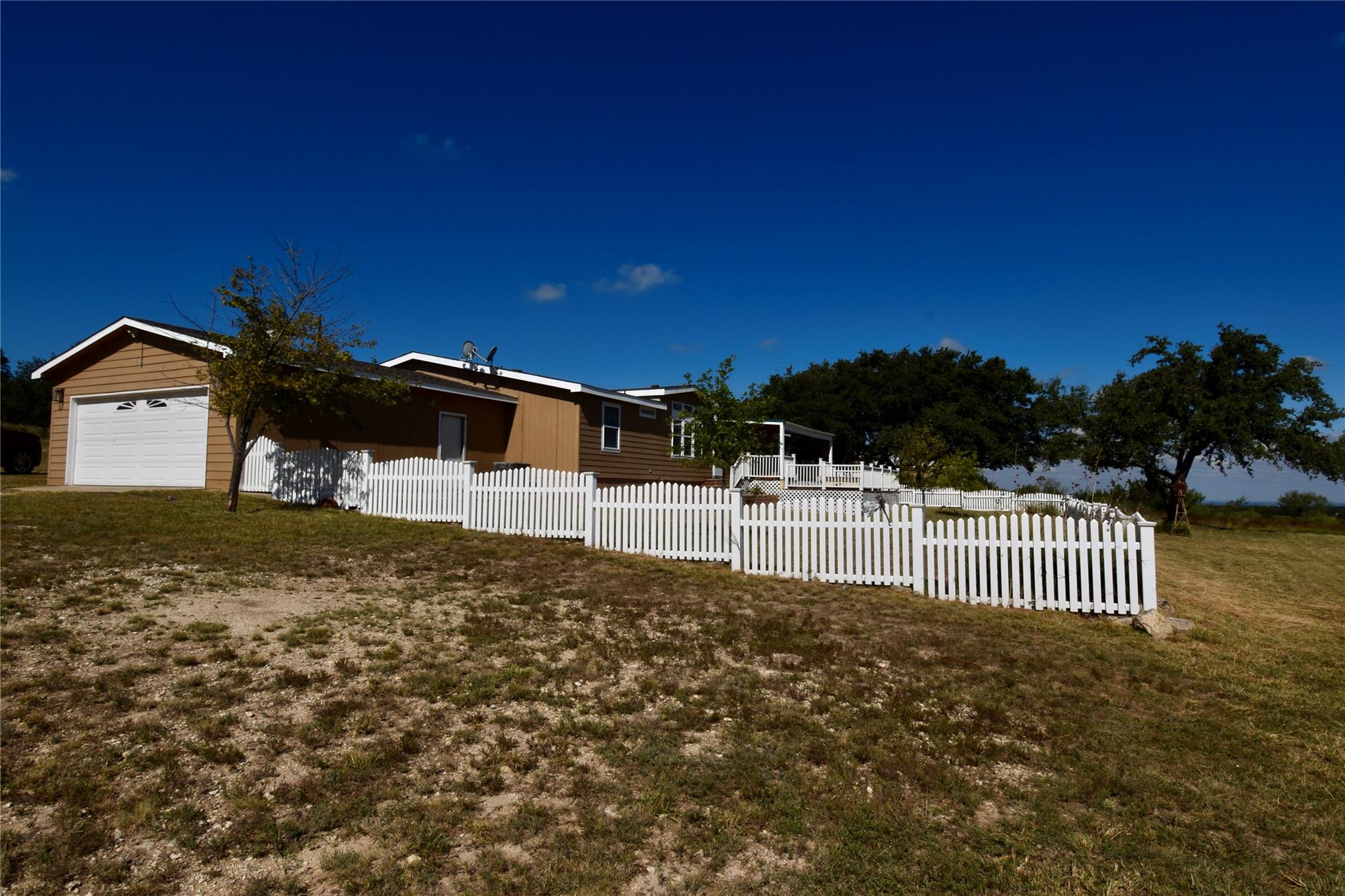main property photo 39