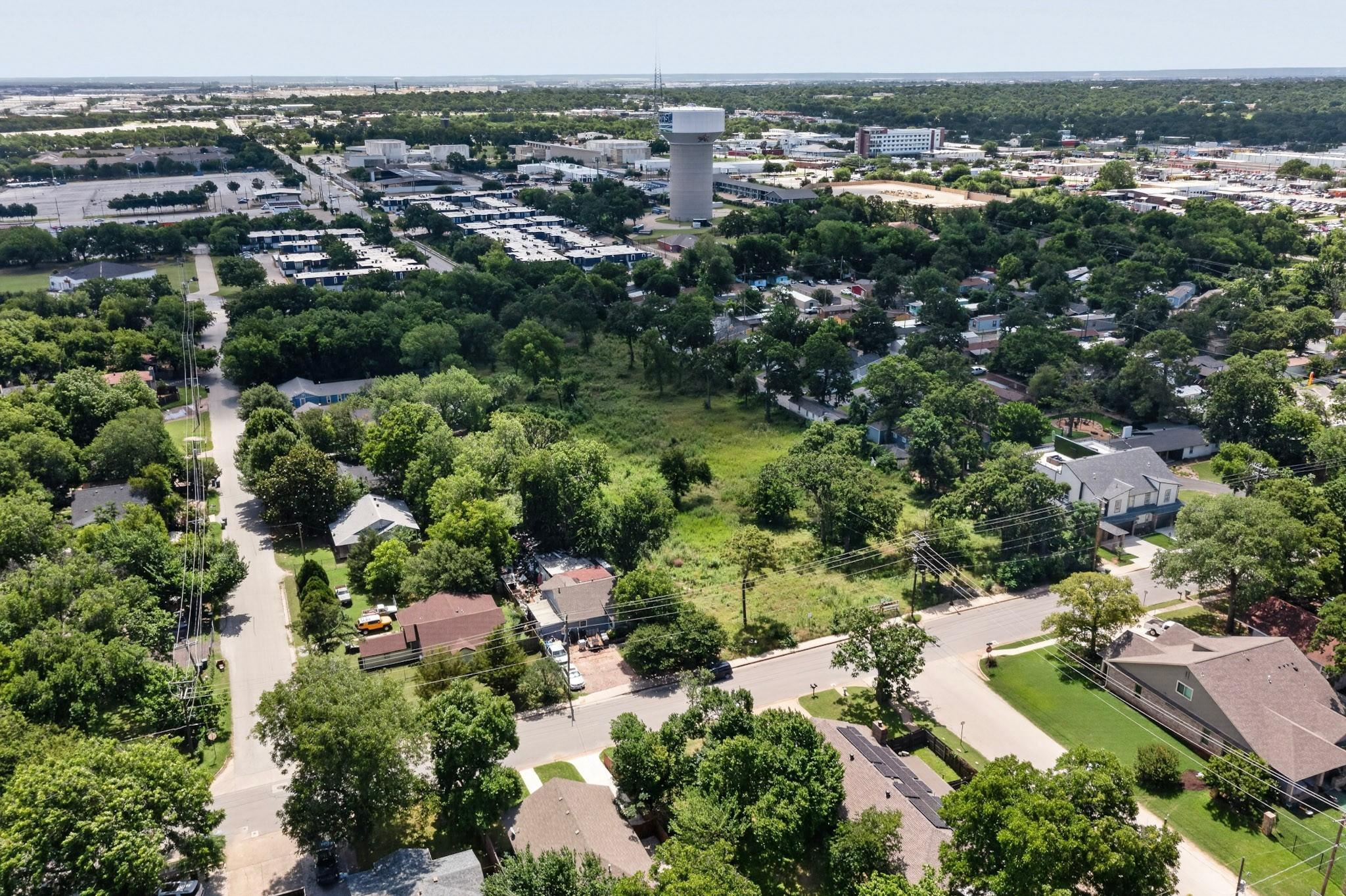 main property photo 9