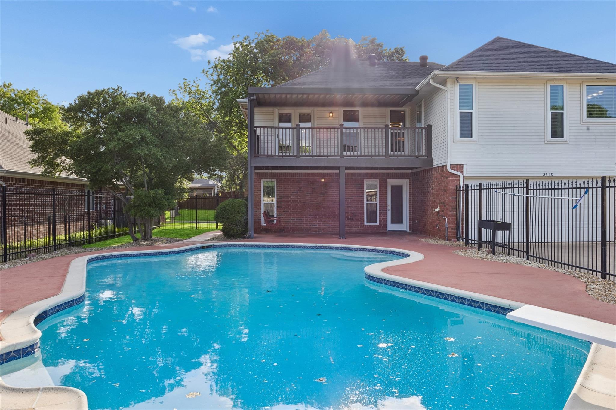 main property photo 28