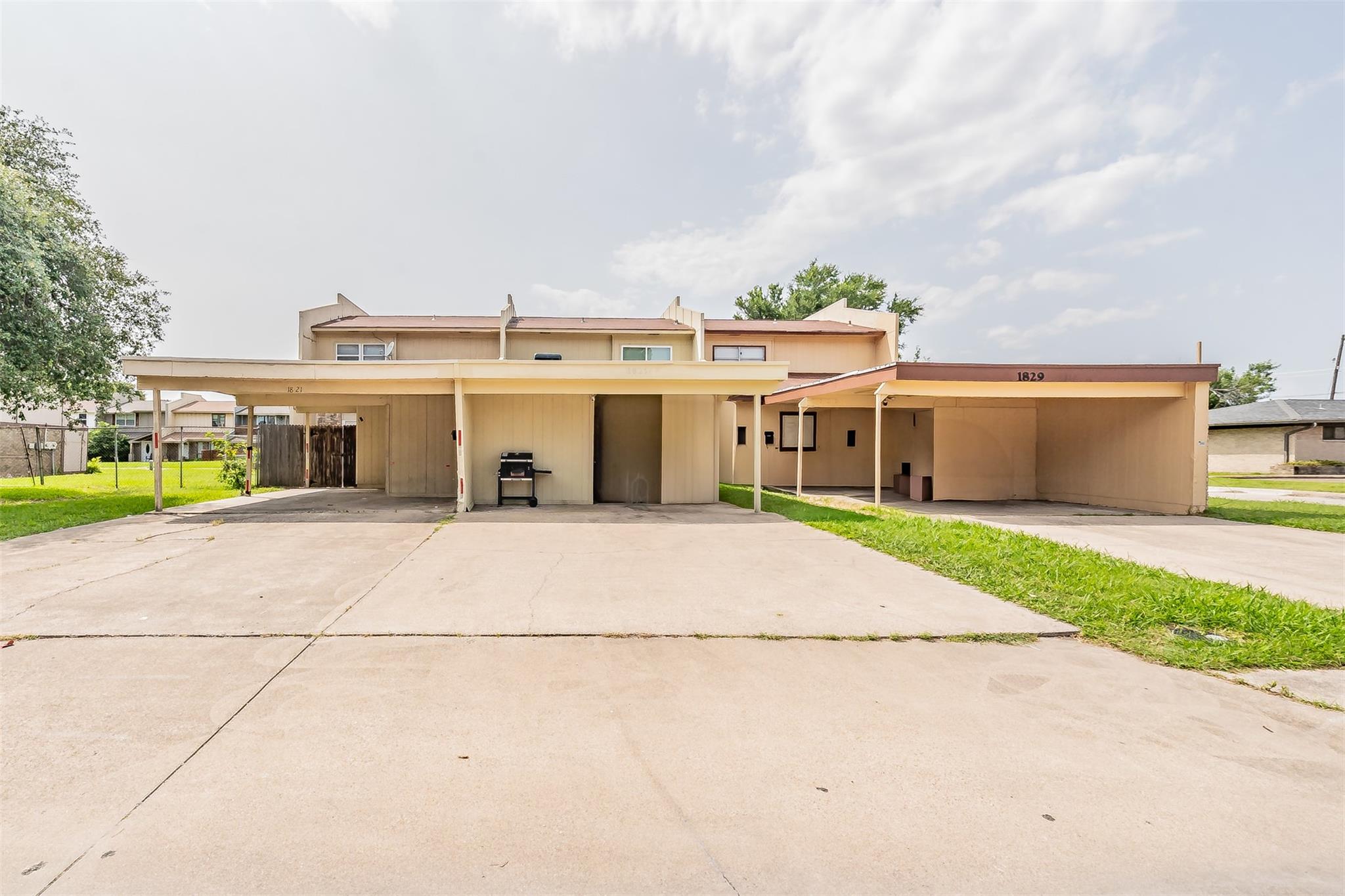 main property photo 27