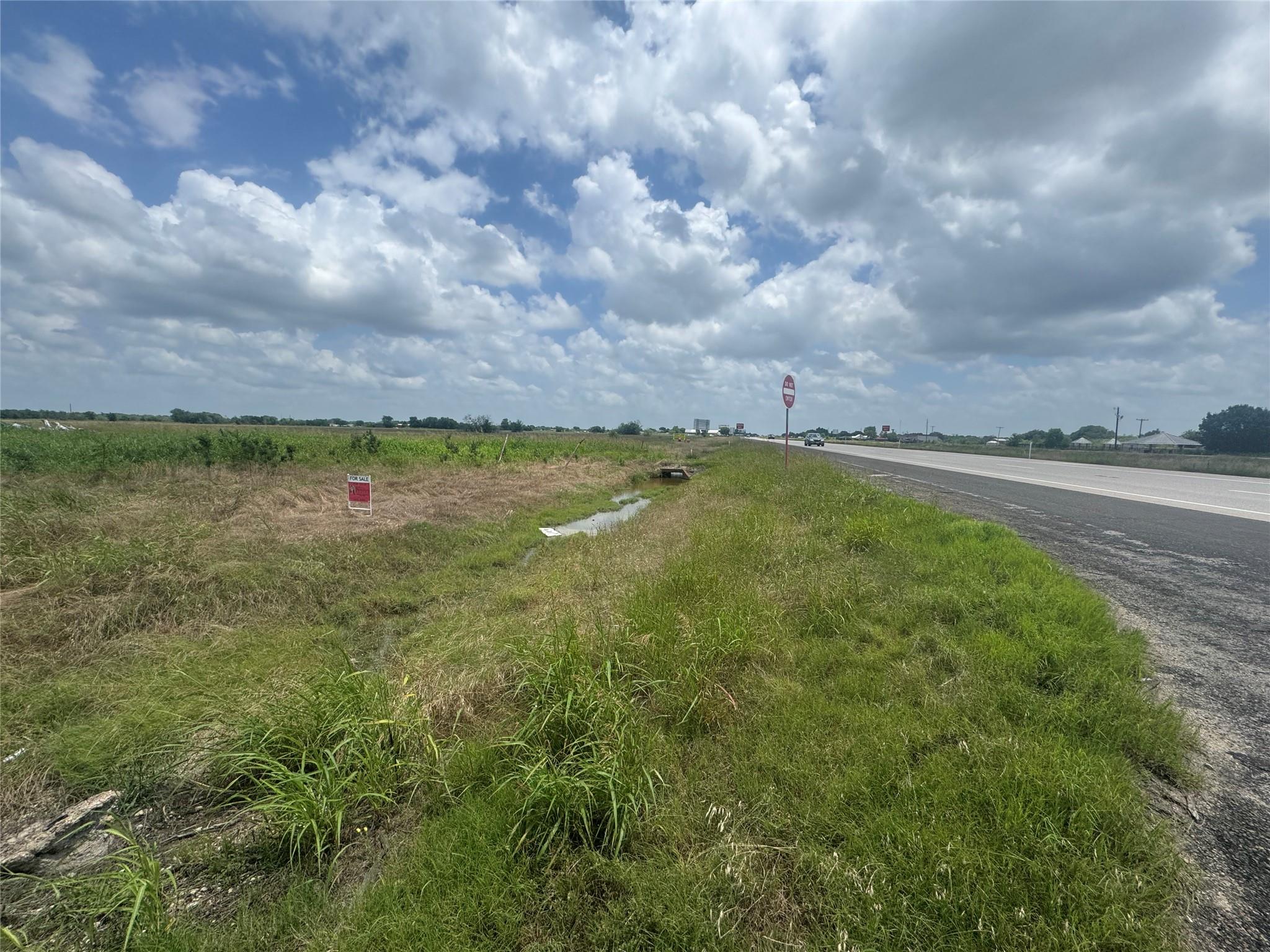main property photo 9