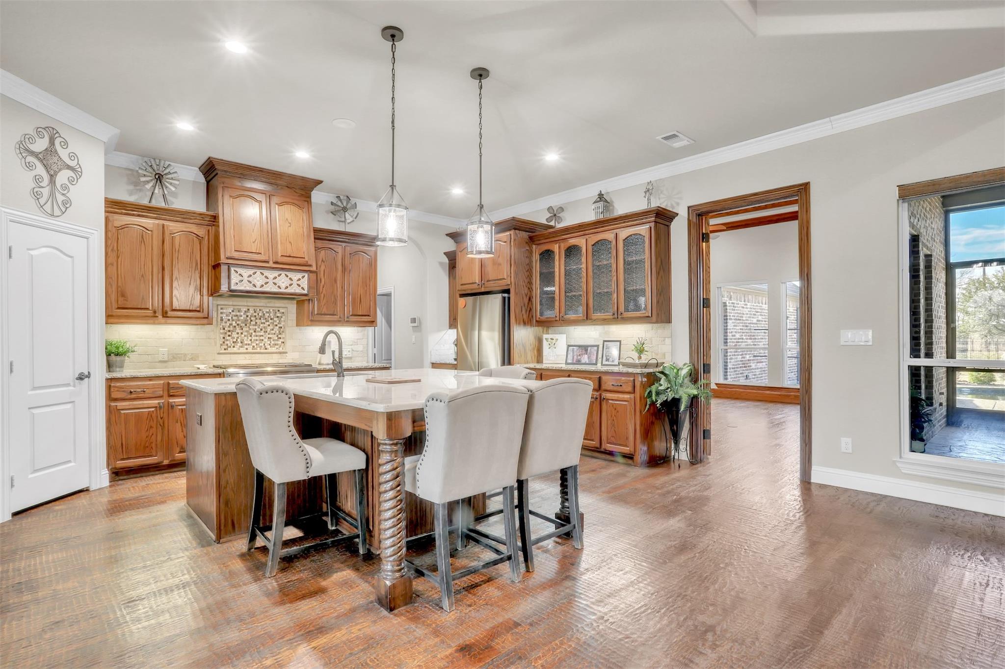 main property photo 7