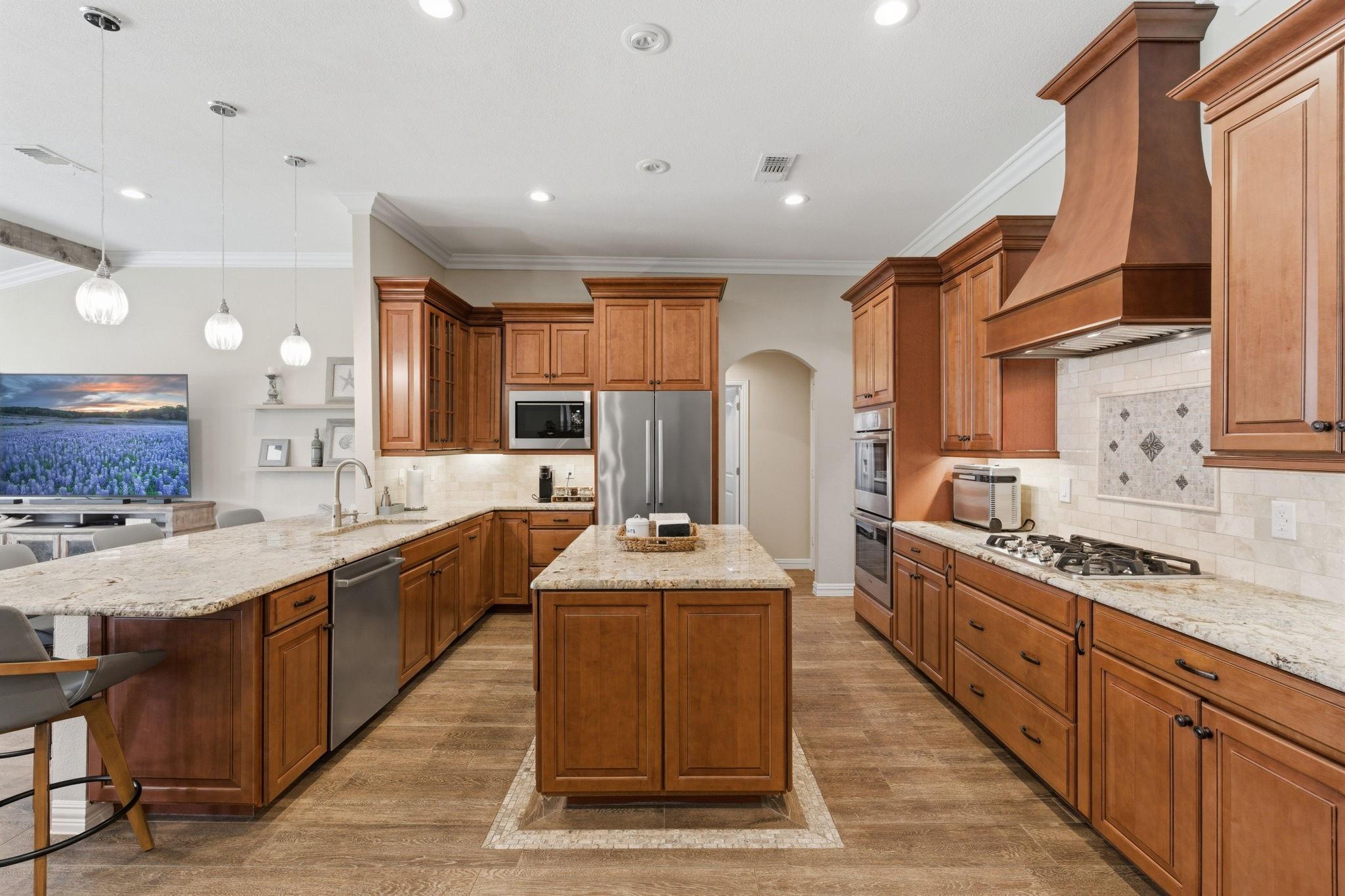 main property photo 14