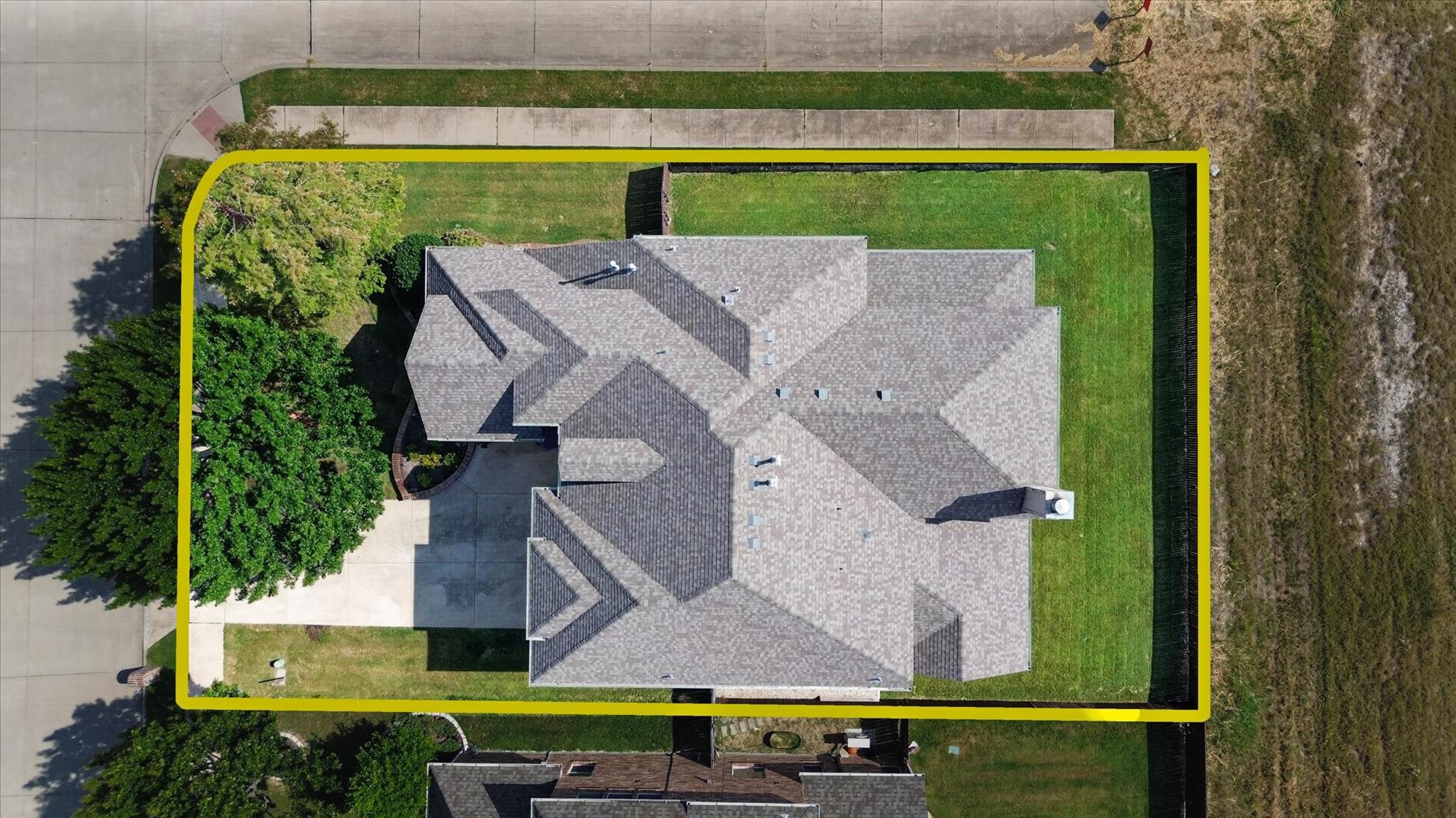 main property photo 35