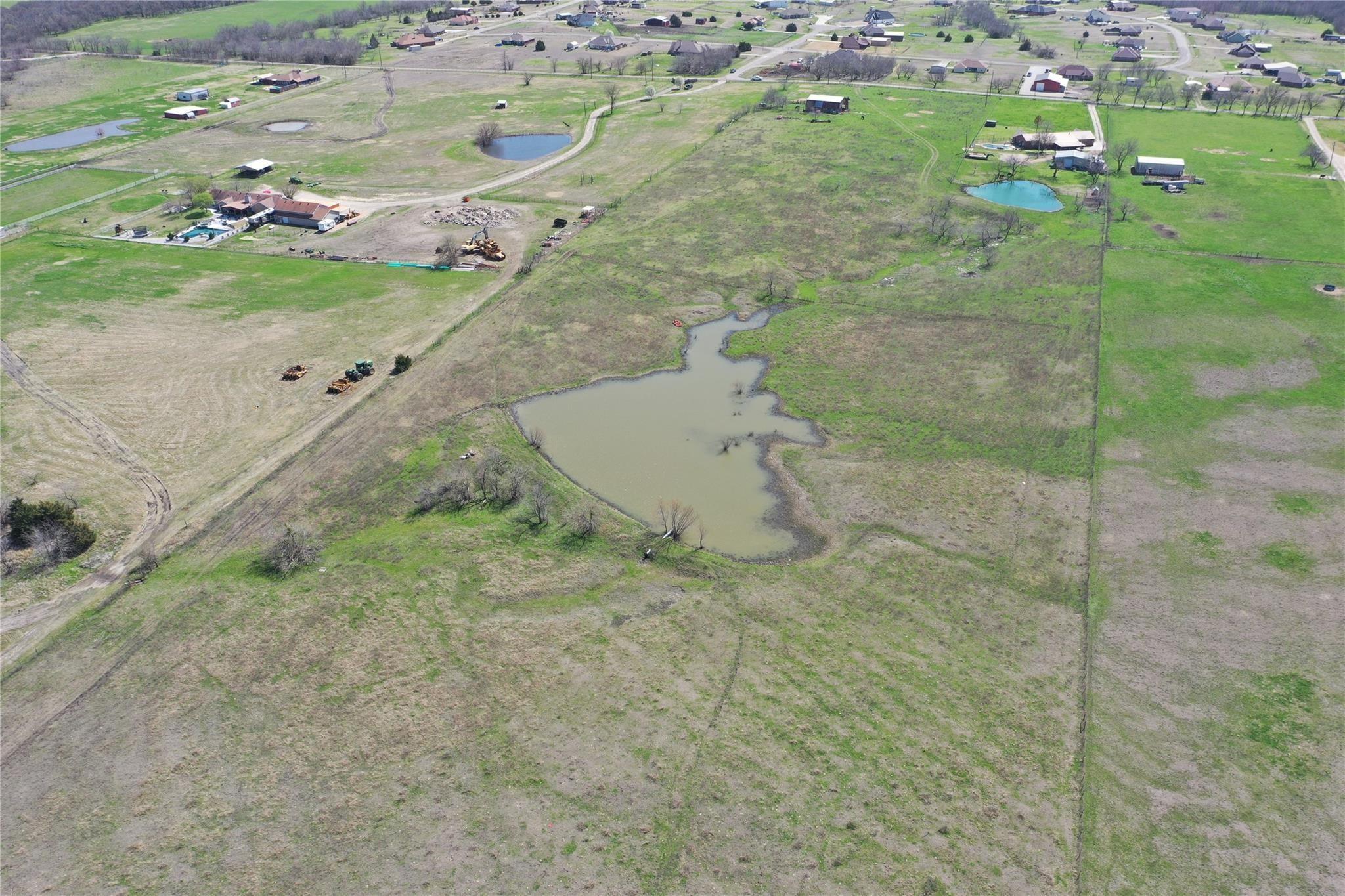 main property photo 10