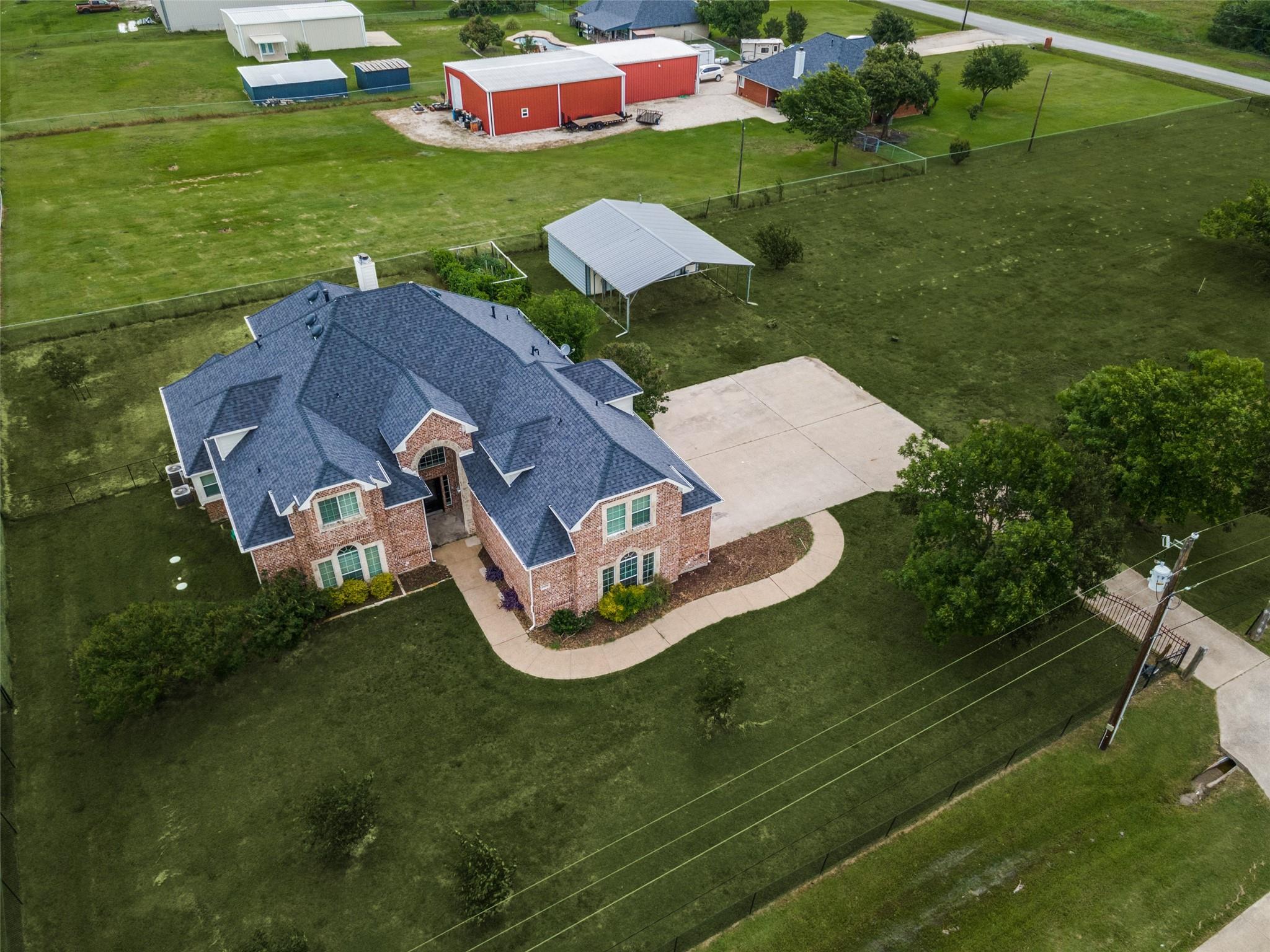 main property photo 32