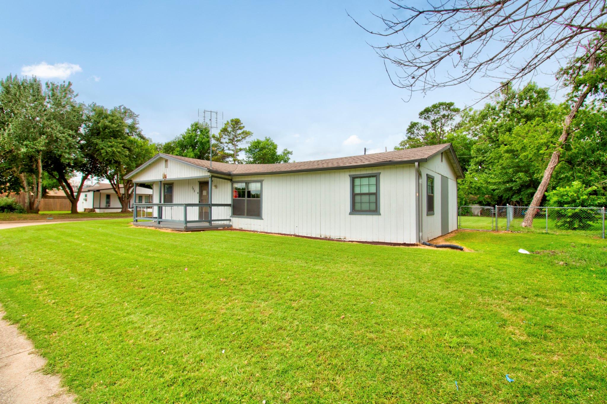 main property photo 6
