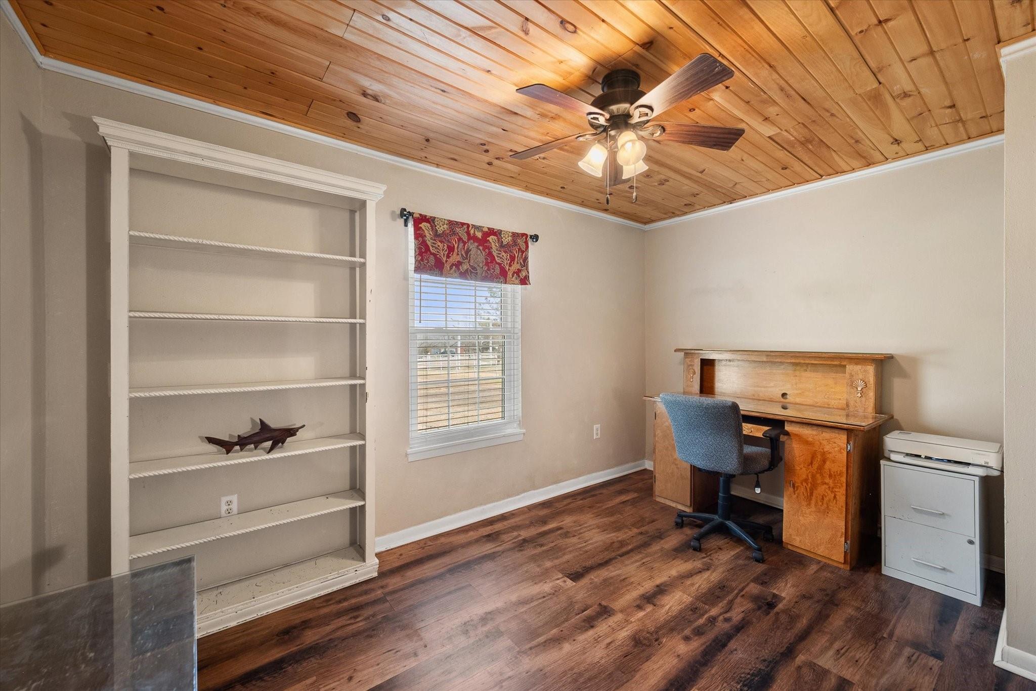 main property photo 16