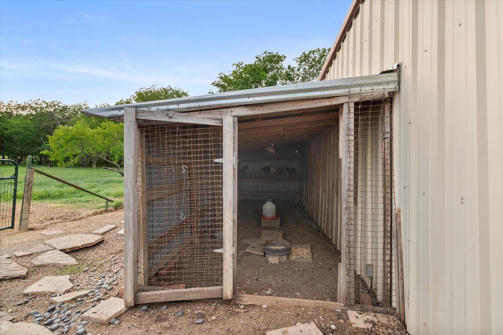 main property photo 20