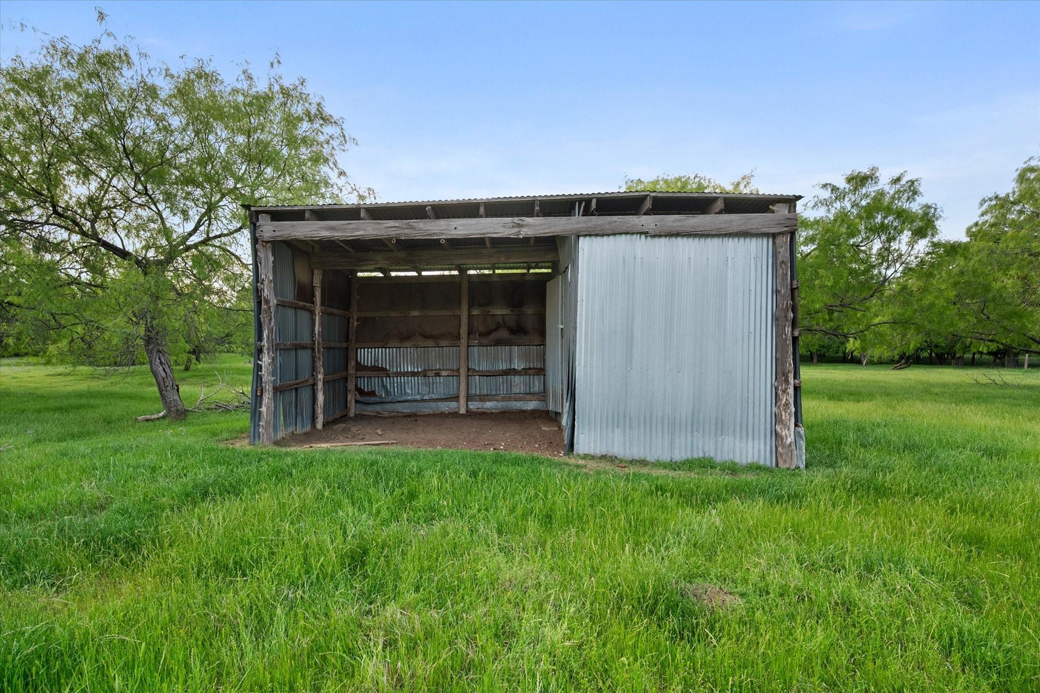 main property photo 24