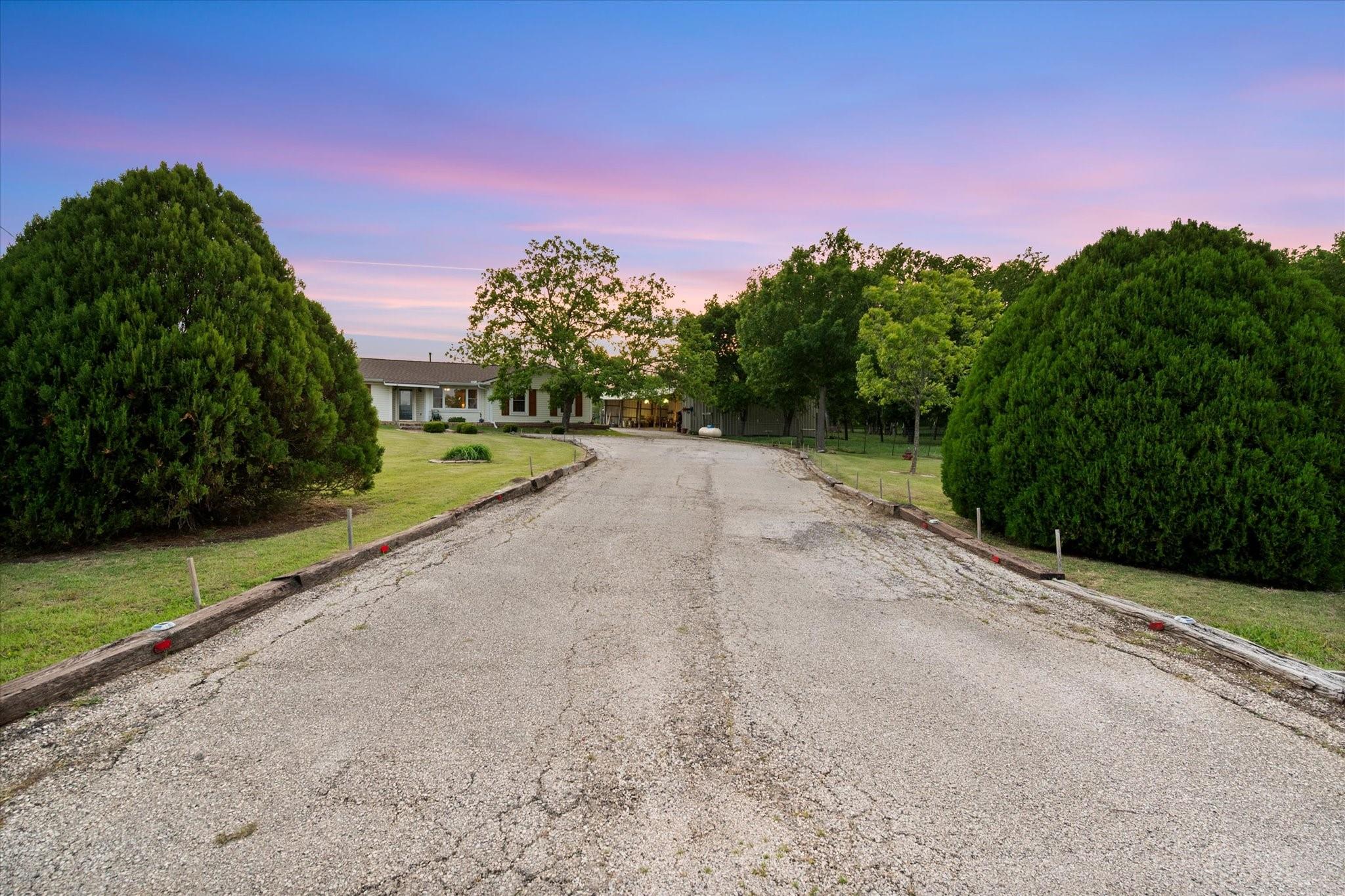 main property photo 30