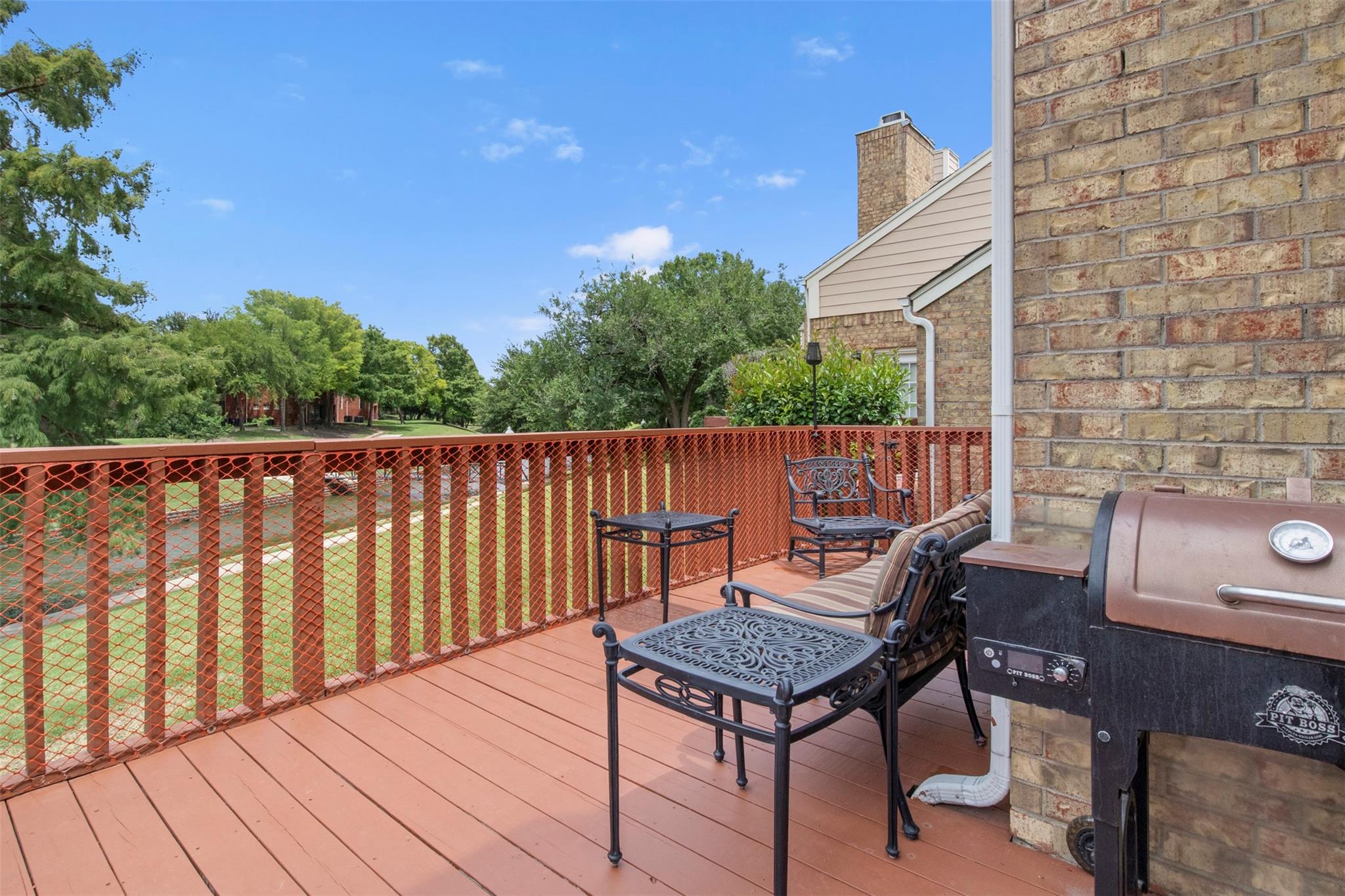 main property photo 27