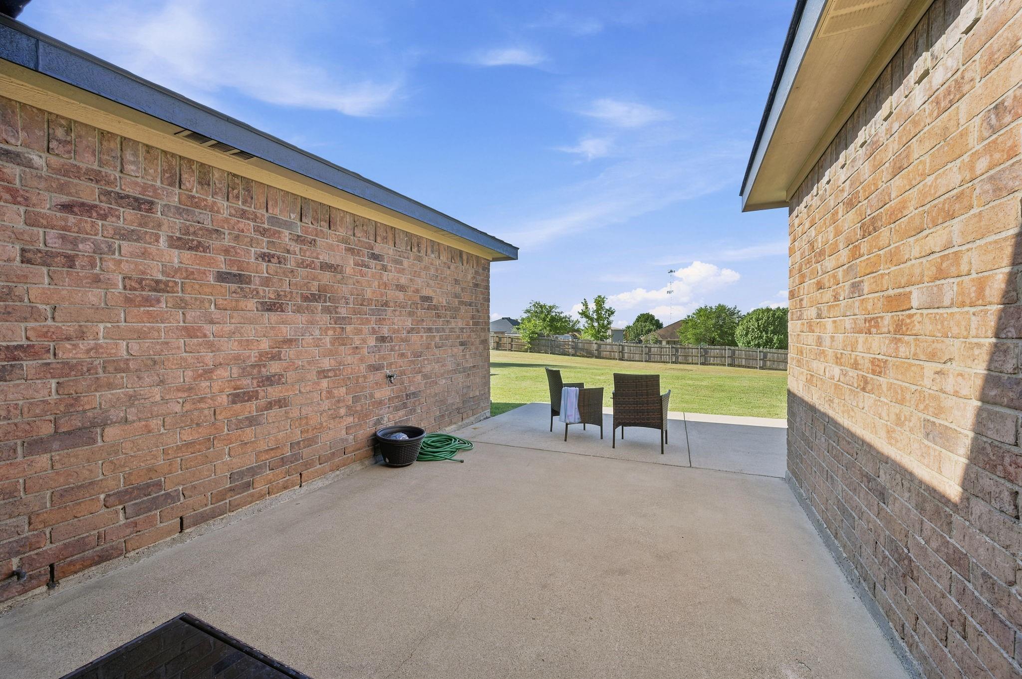 main property photo 22