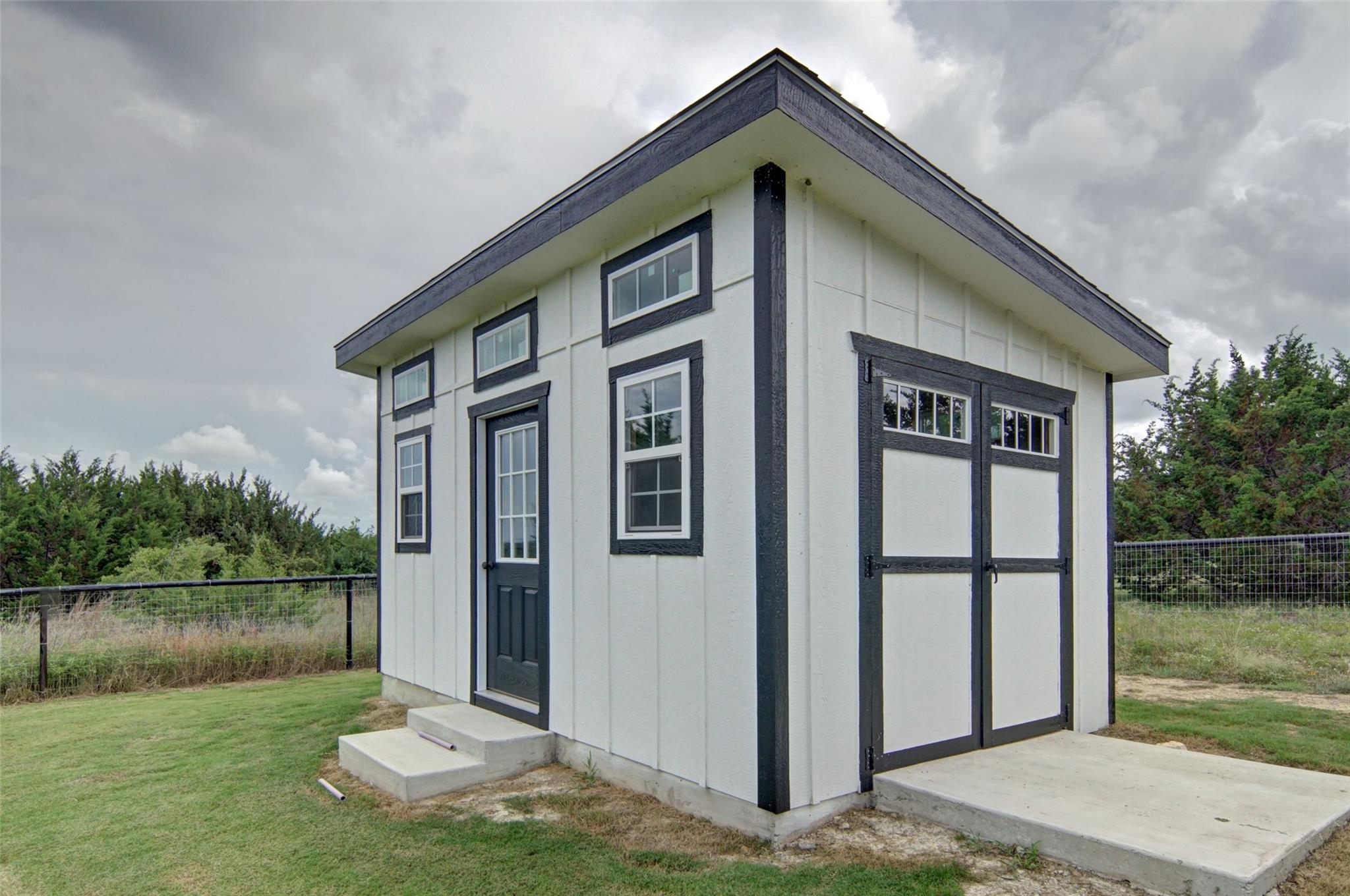 main property photo 32
