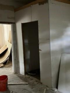 main property photo 13