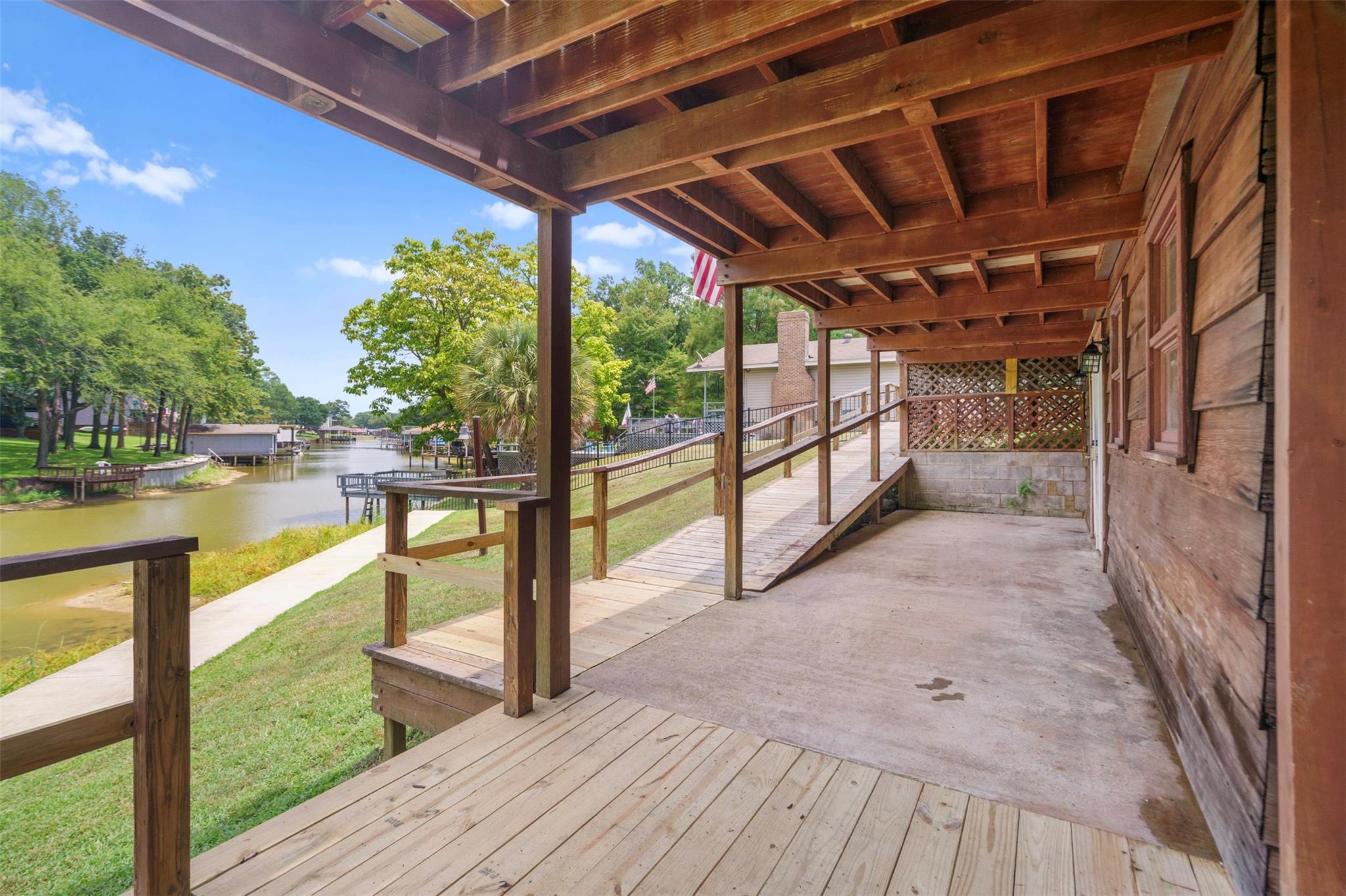 main property photo 30