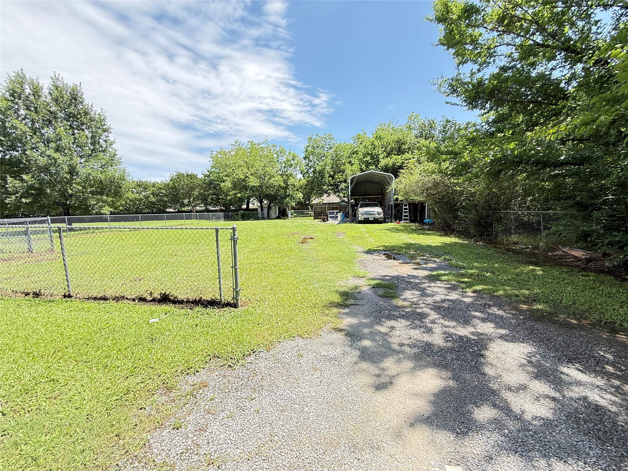 main property photo 17