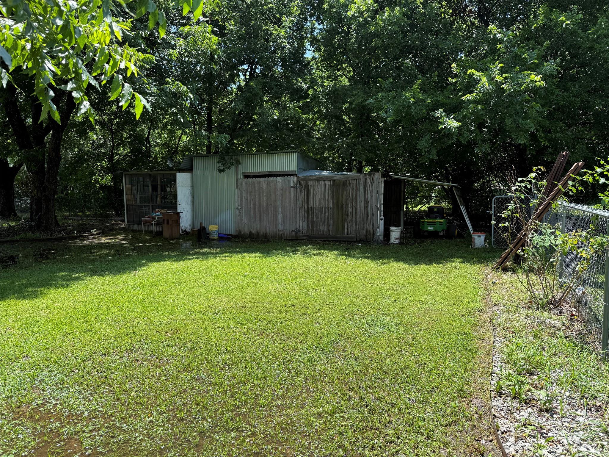 main property photo 18
