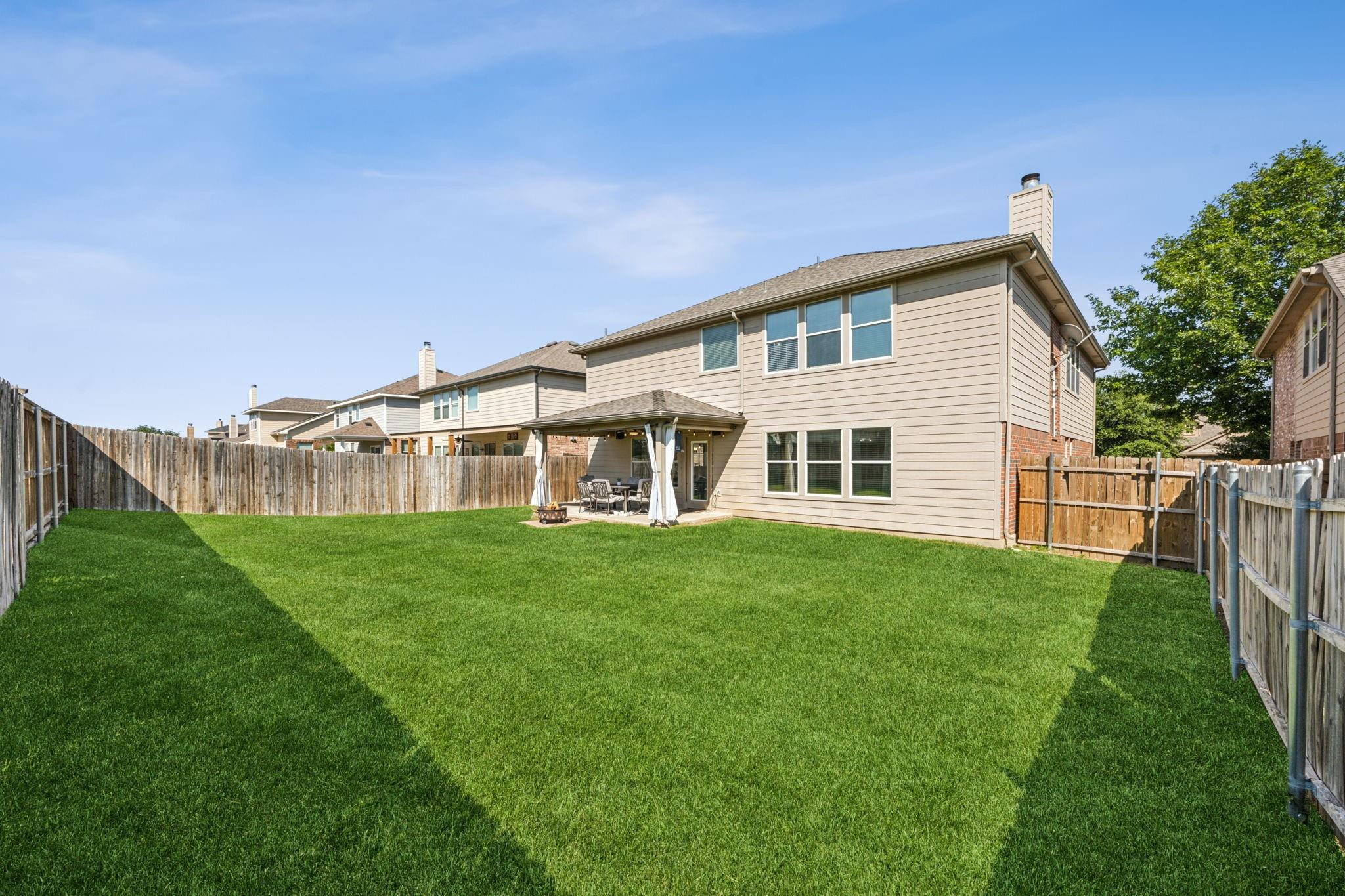 main property photo 6