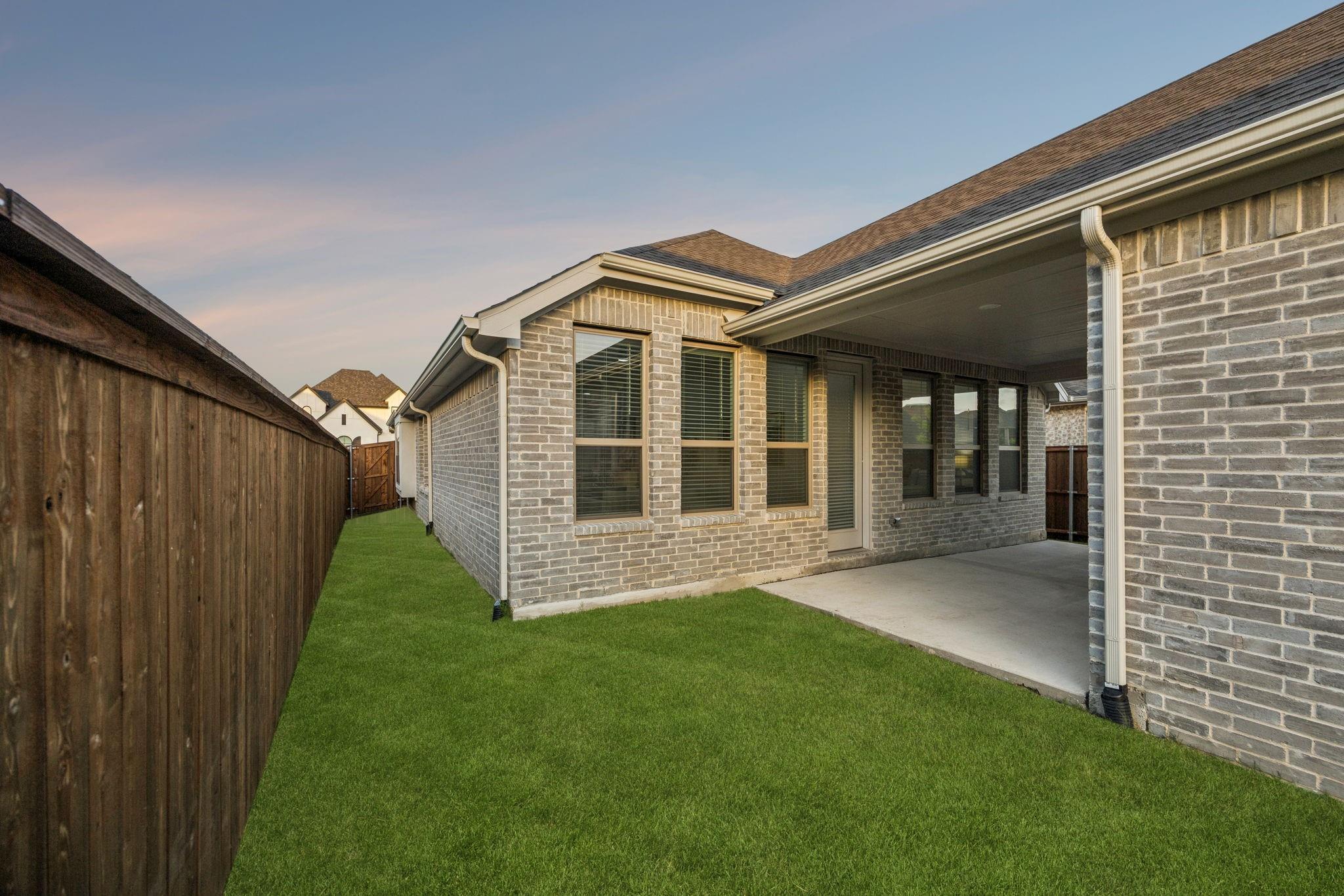 main property photo 25