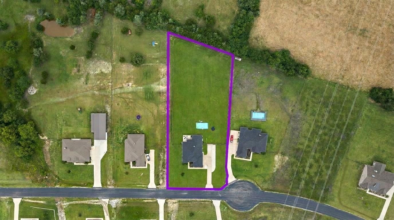 main property photo 37