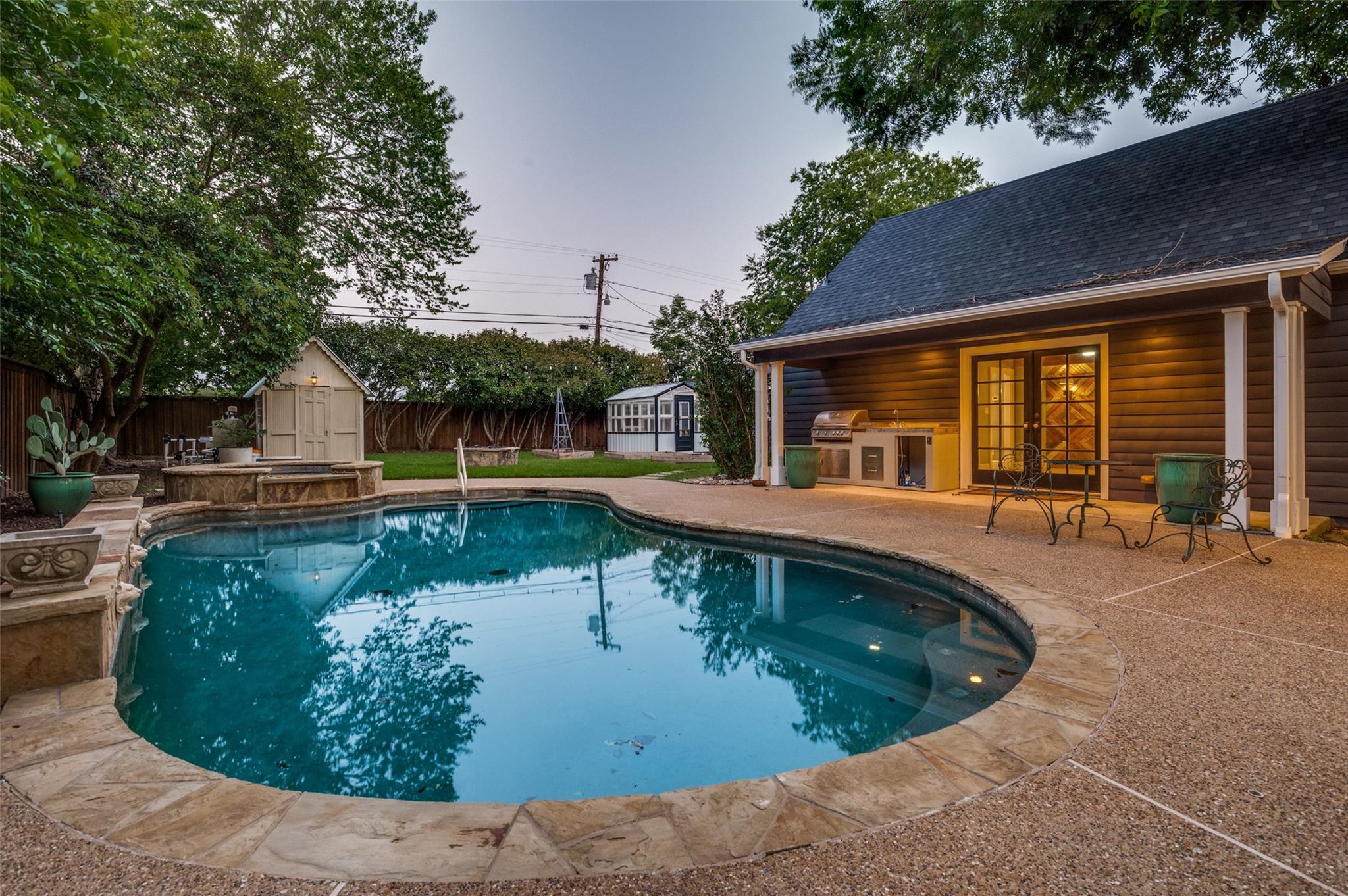 main property photo 24