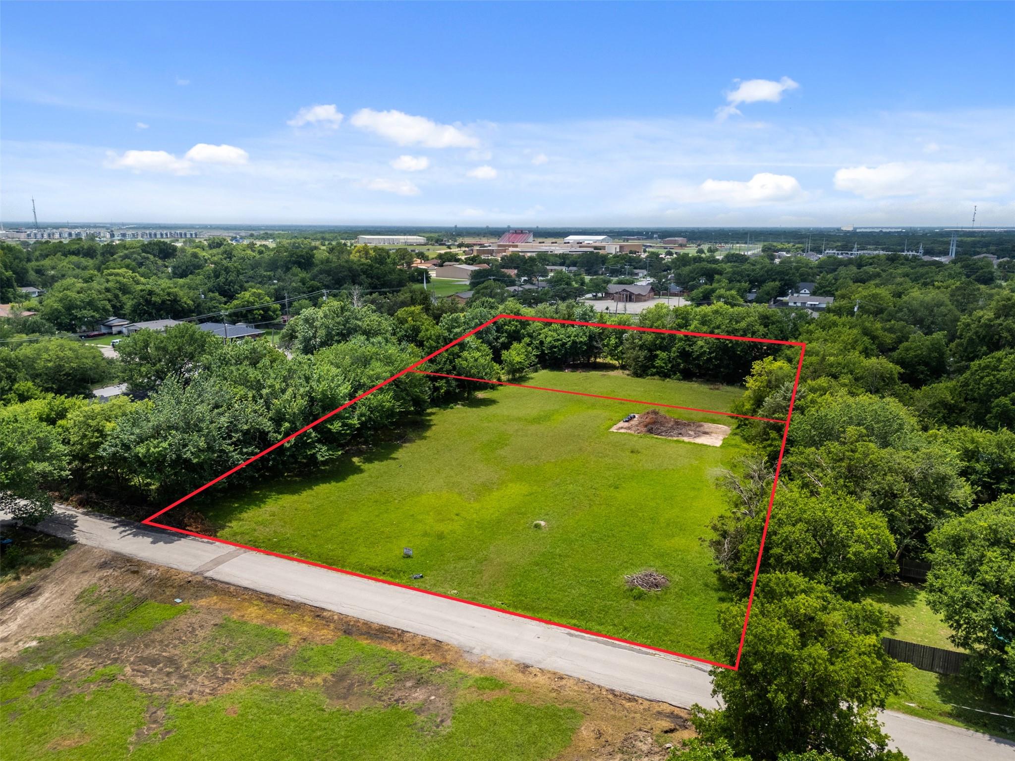 main property photo 9