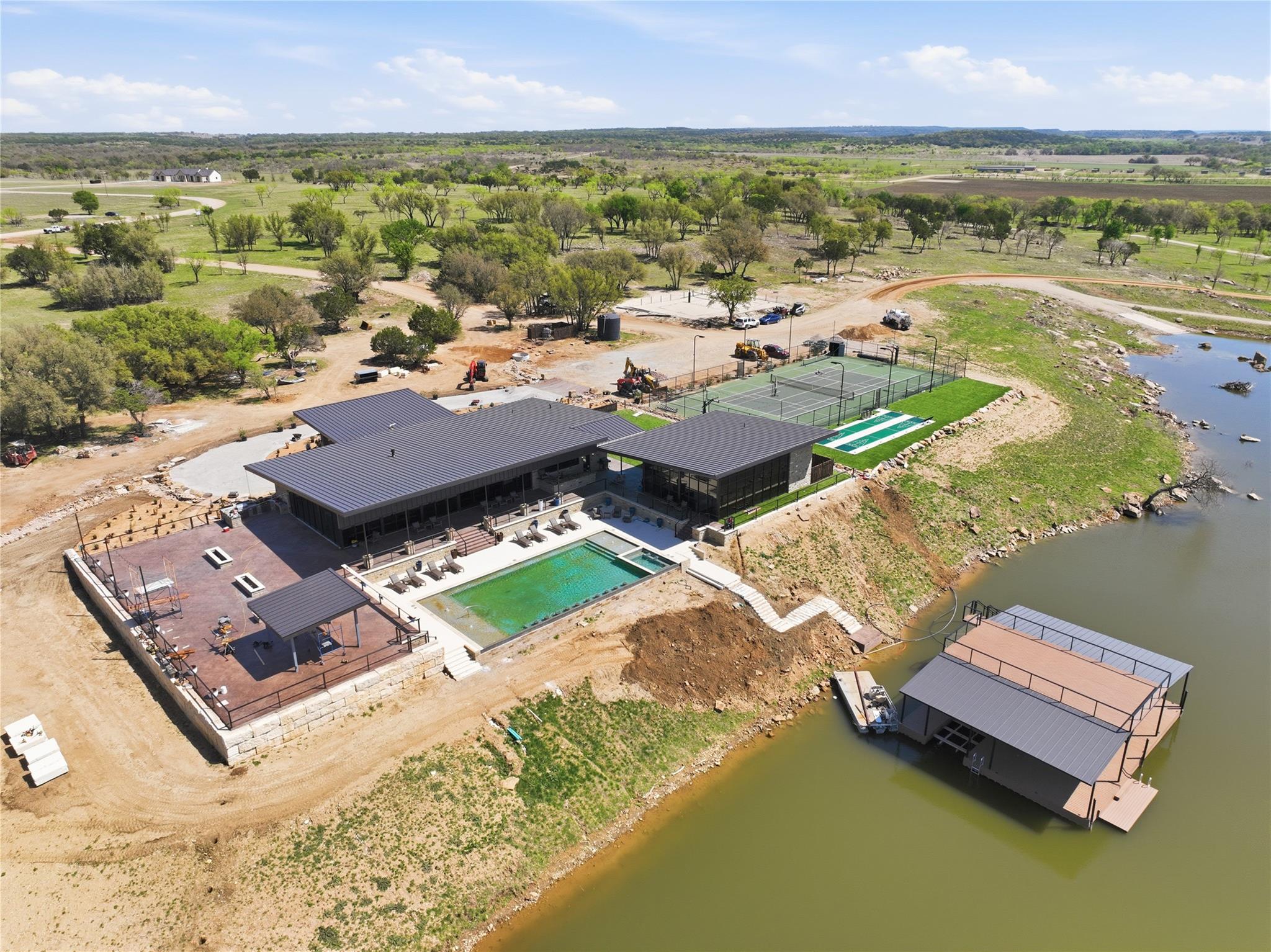 main property photo 15