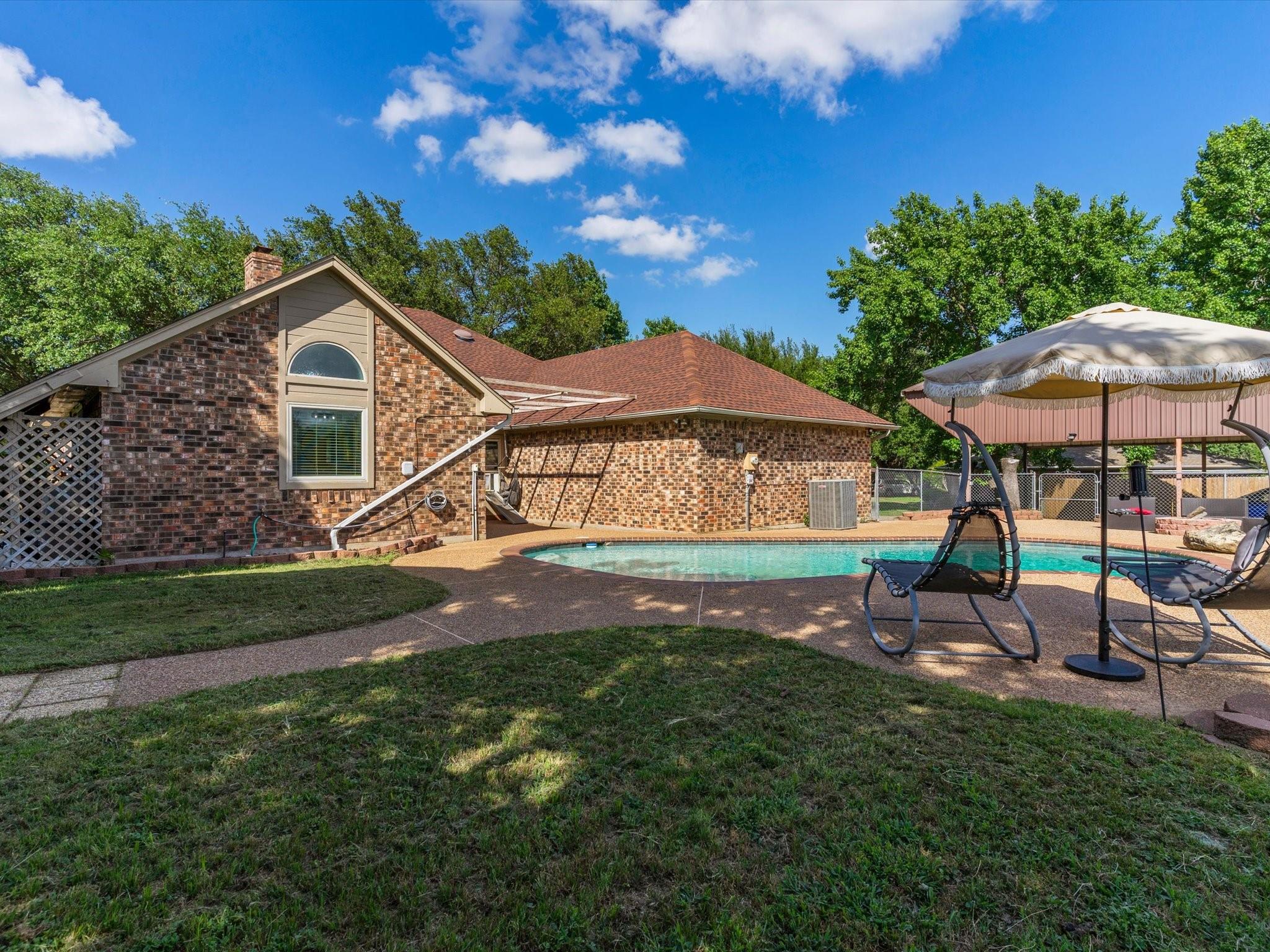 main property photo 3