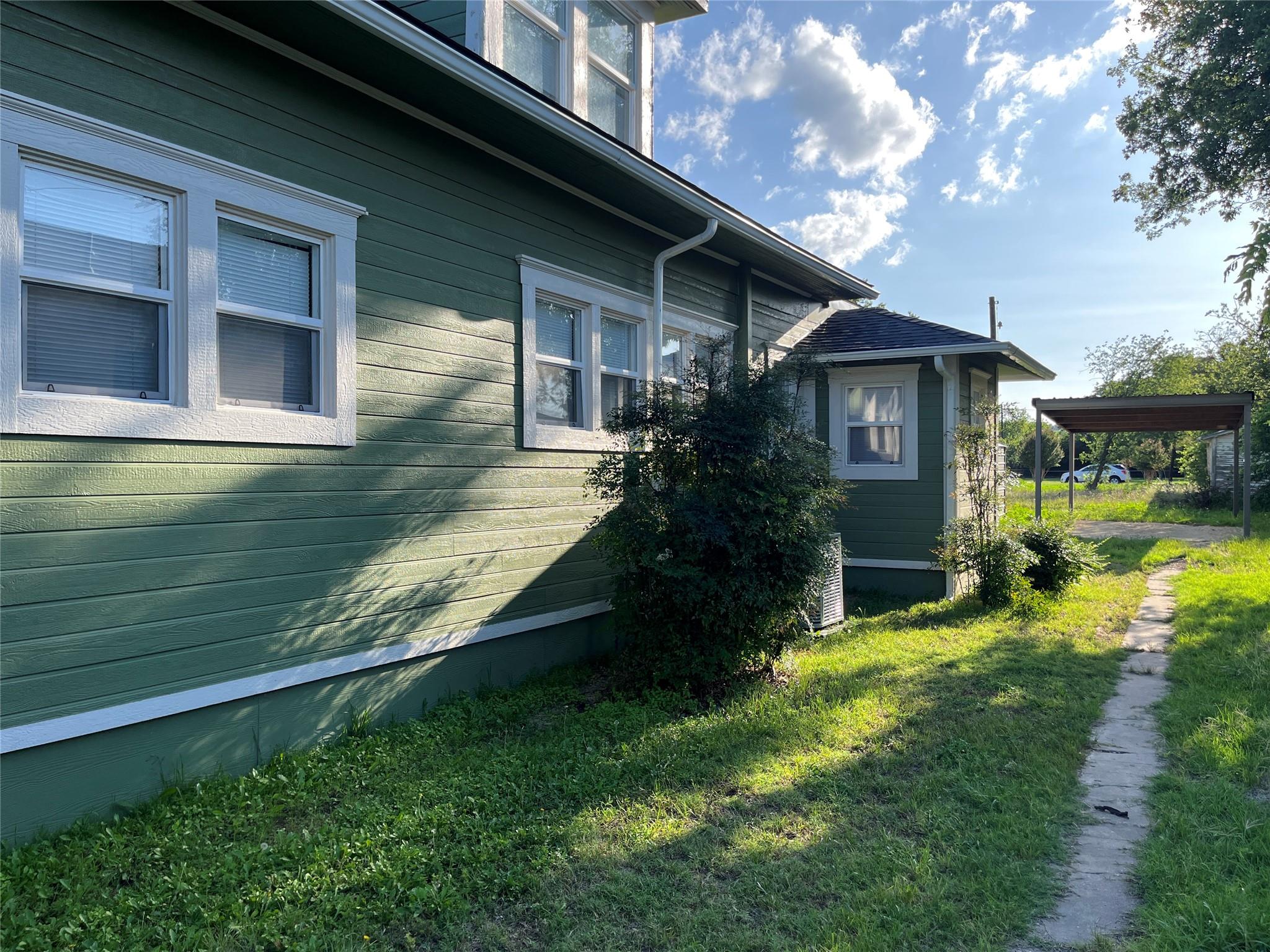 main property photo 23
