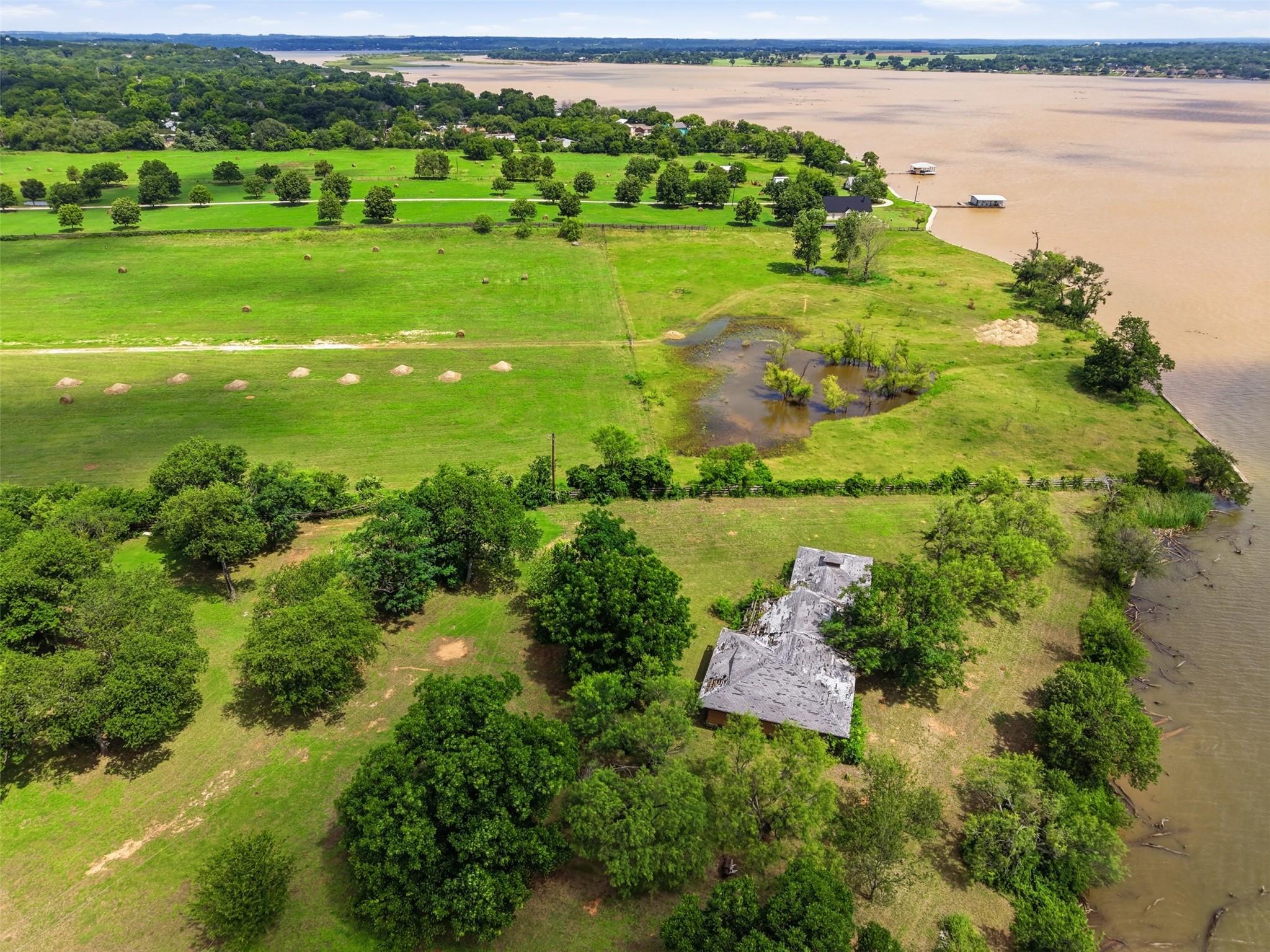 main property photo 14