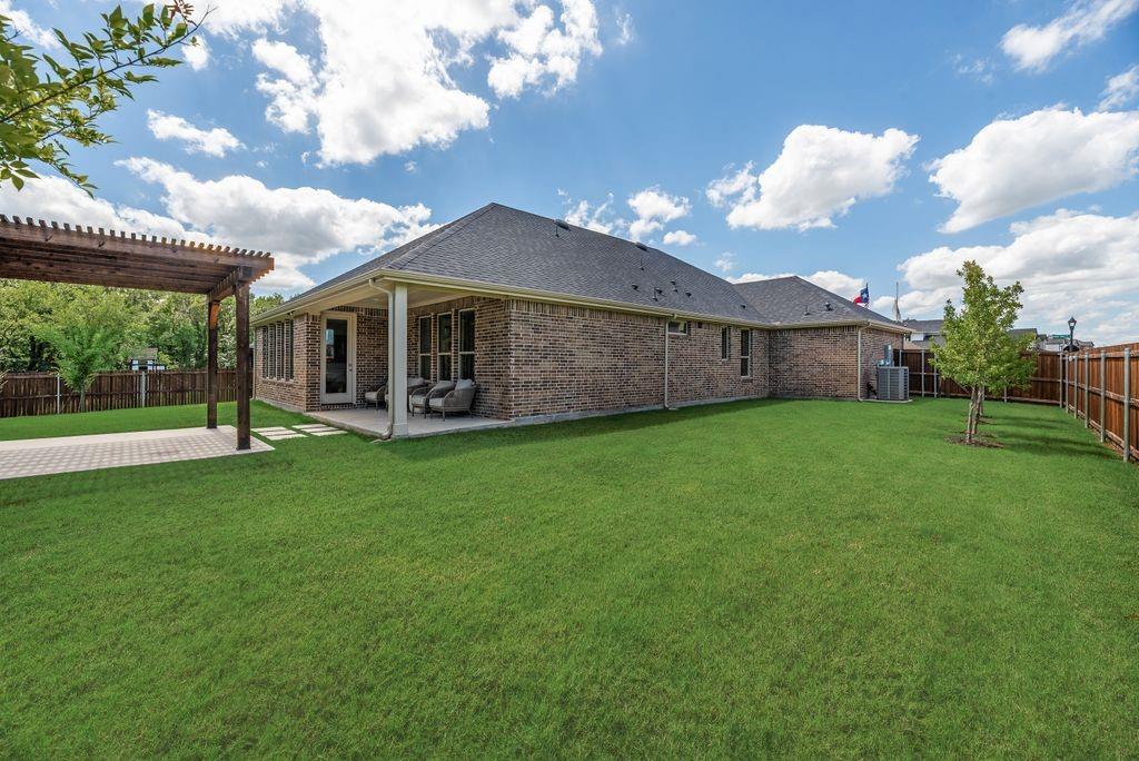 main property photo 31