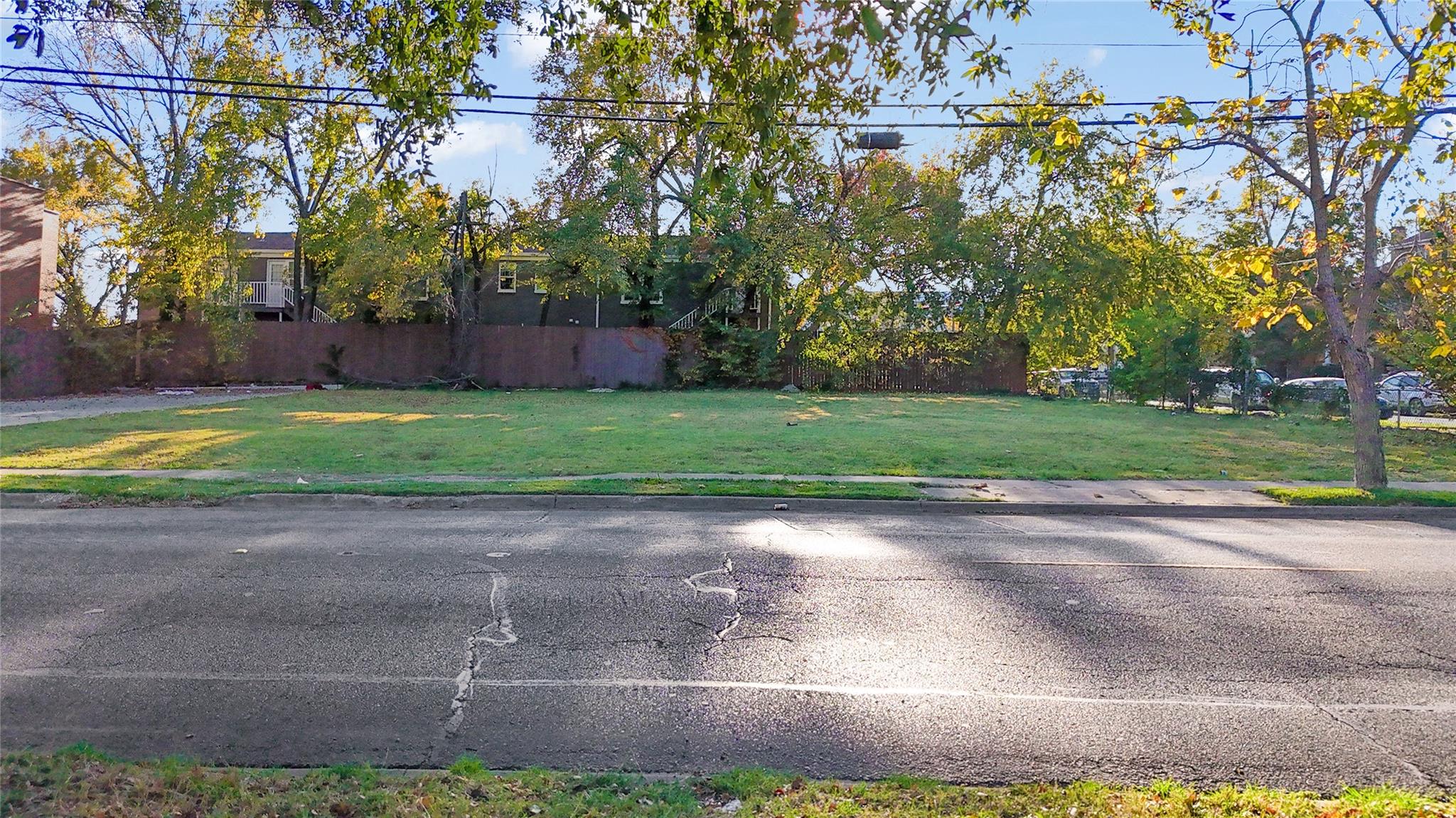 main property photo 11