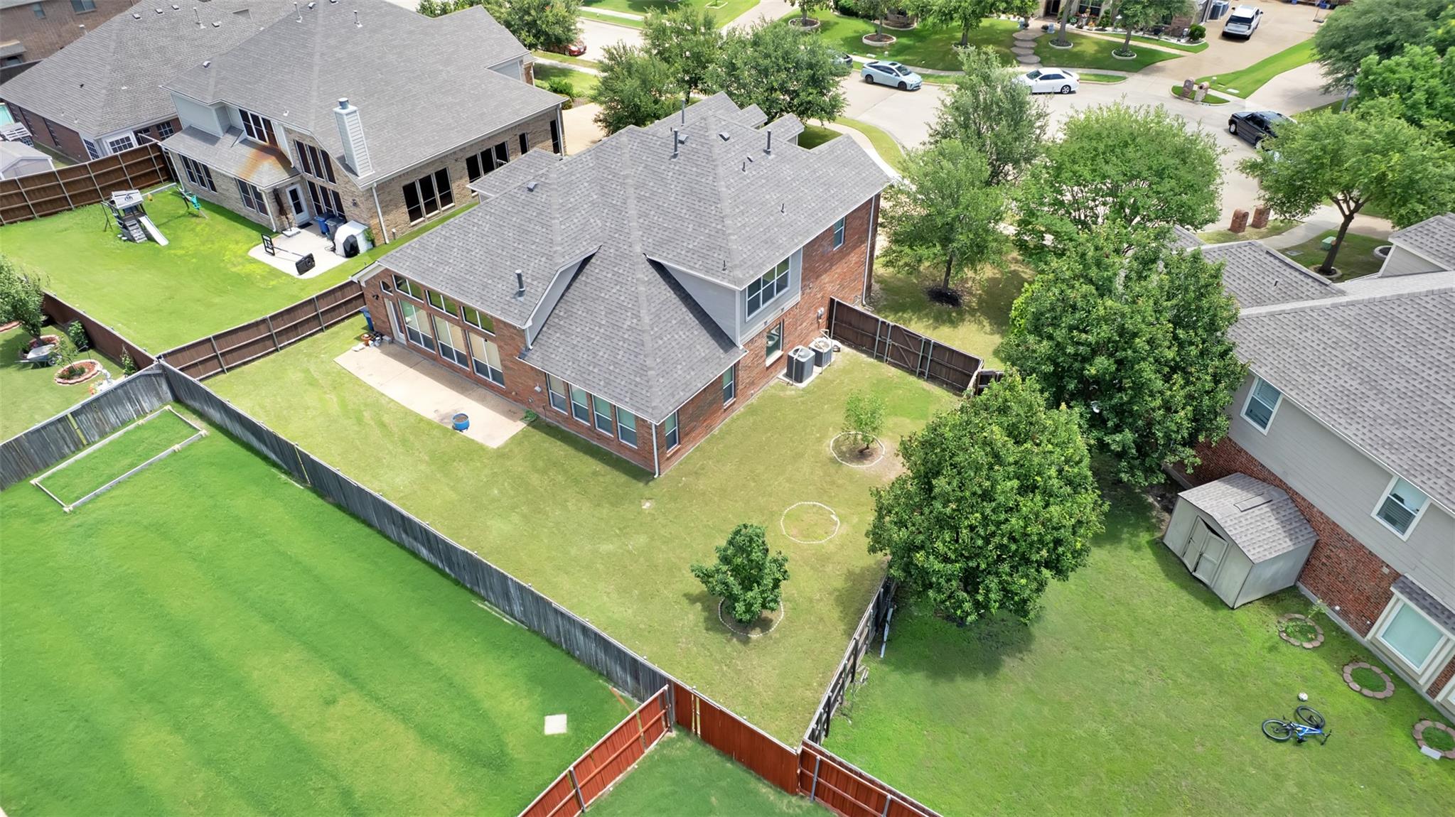 main property photo 32