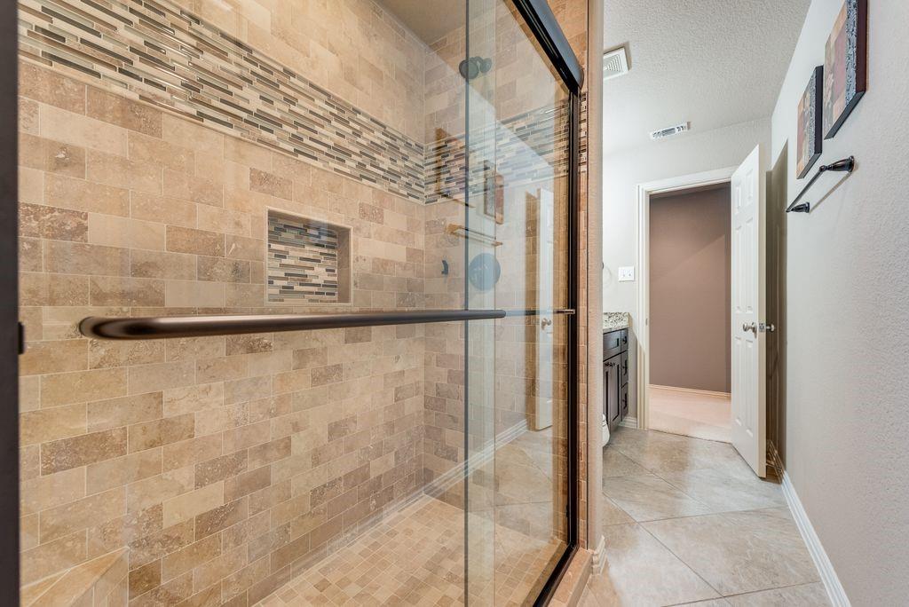 property viewer photo 25