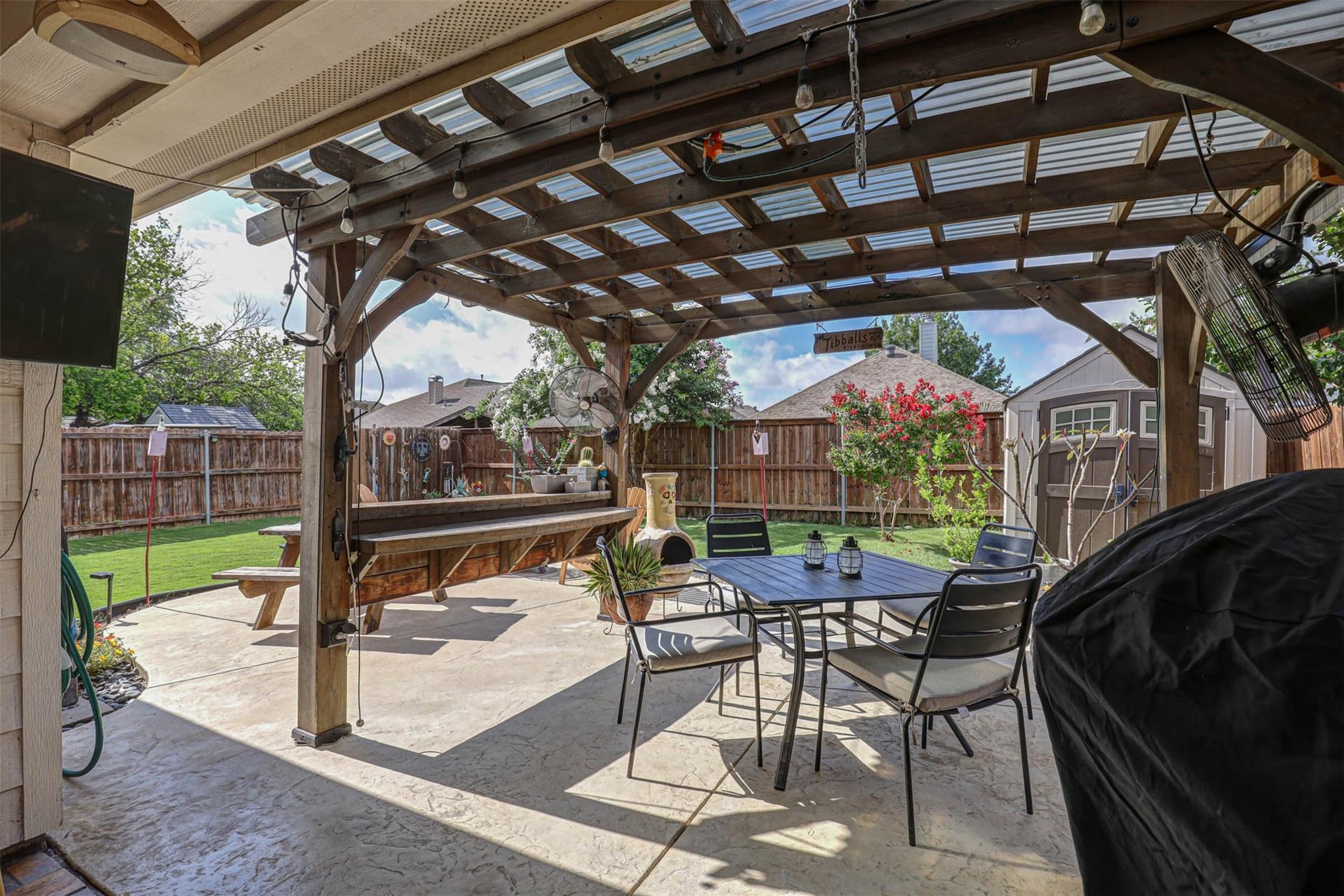 main property photo 20