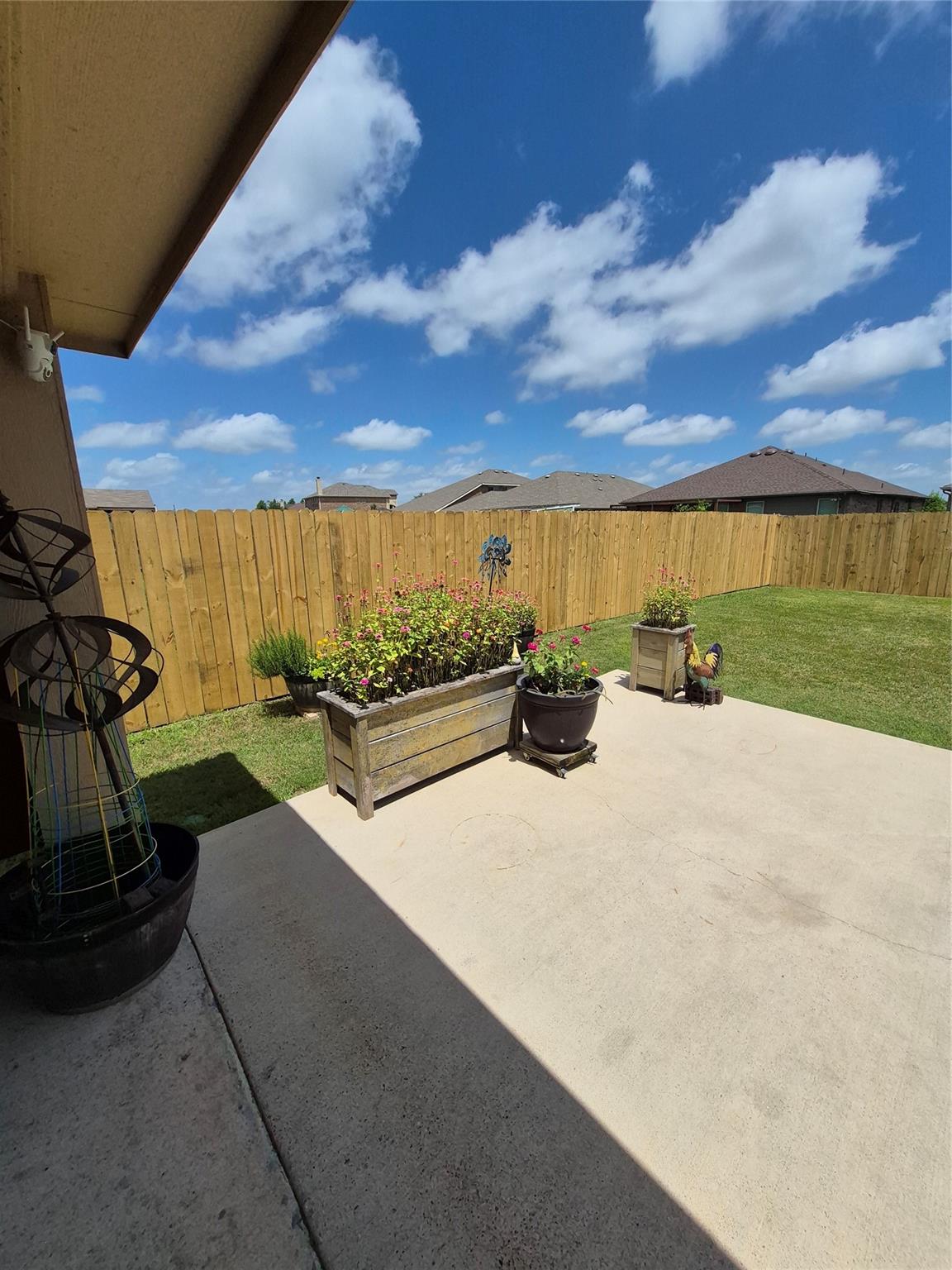 main property photo 33