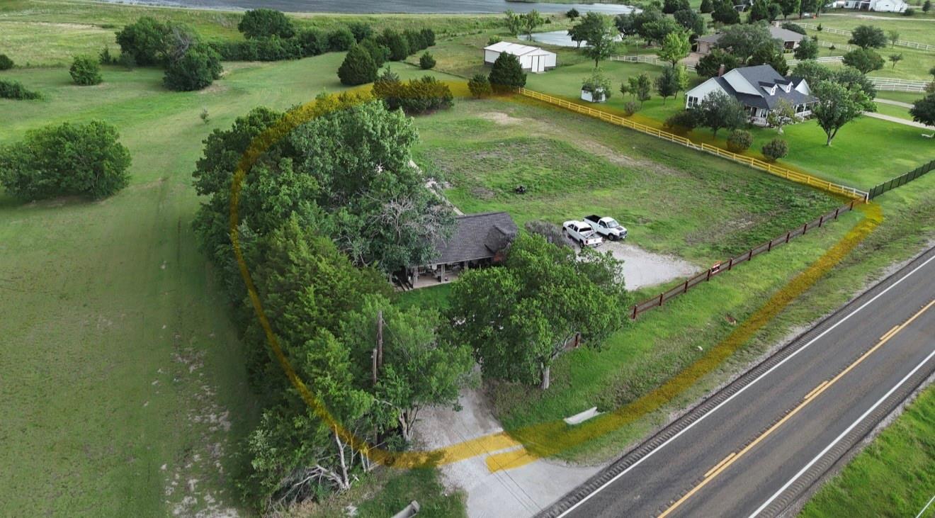 main property photo 3
