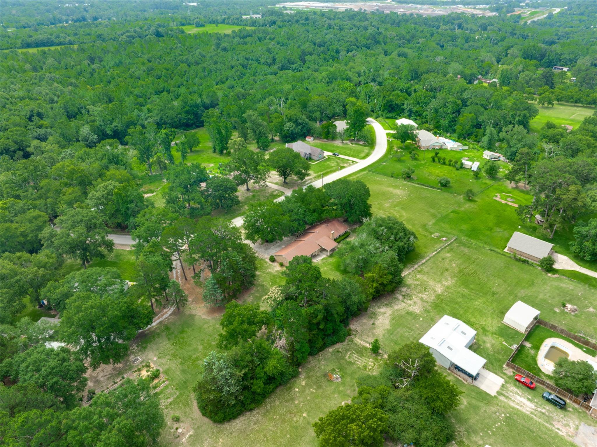 main property photo 30